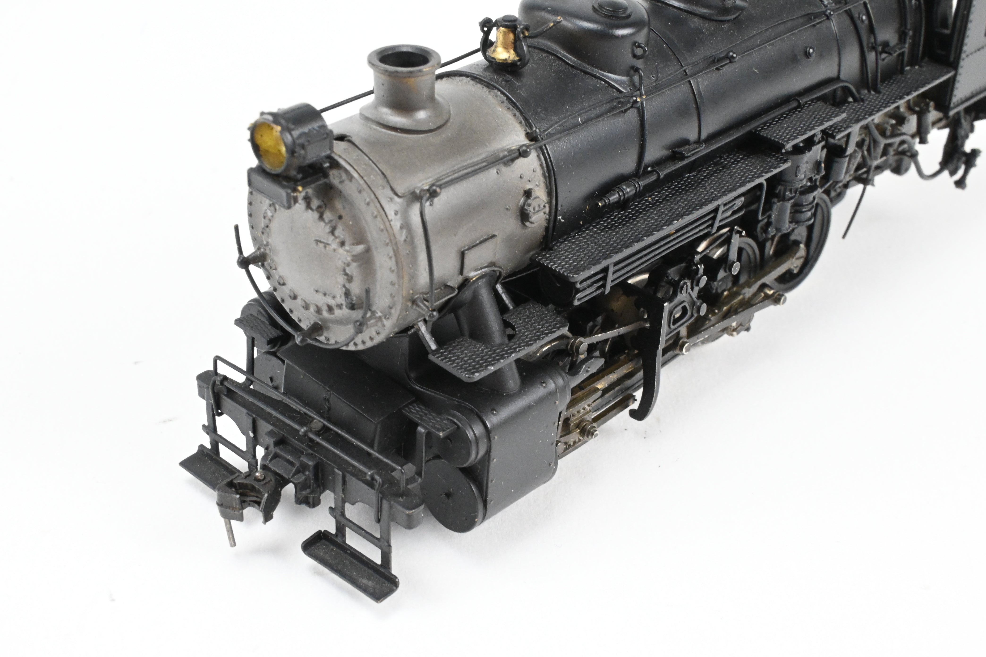 HO Scale Brass Model Train - Akane USRA United States Railway Administration 0-8-0 Switcher, New York Central Version (Class U3), Unlettered, with Clear Vision Tender