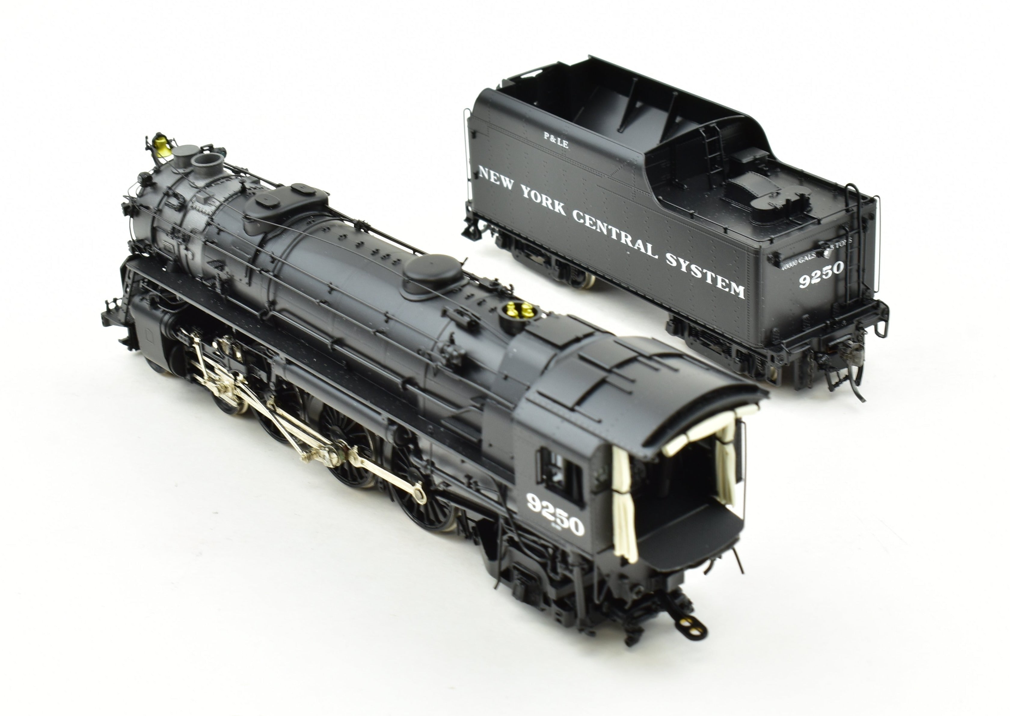 High - Quality HO Scale Brass Conventional Key Imports P&LE - Pittsburgh & Lake Erie K - 6b 4 - 6 - 2 Pacific Steam Locomotive FP #9250 Model