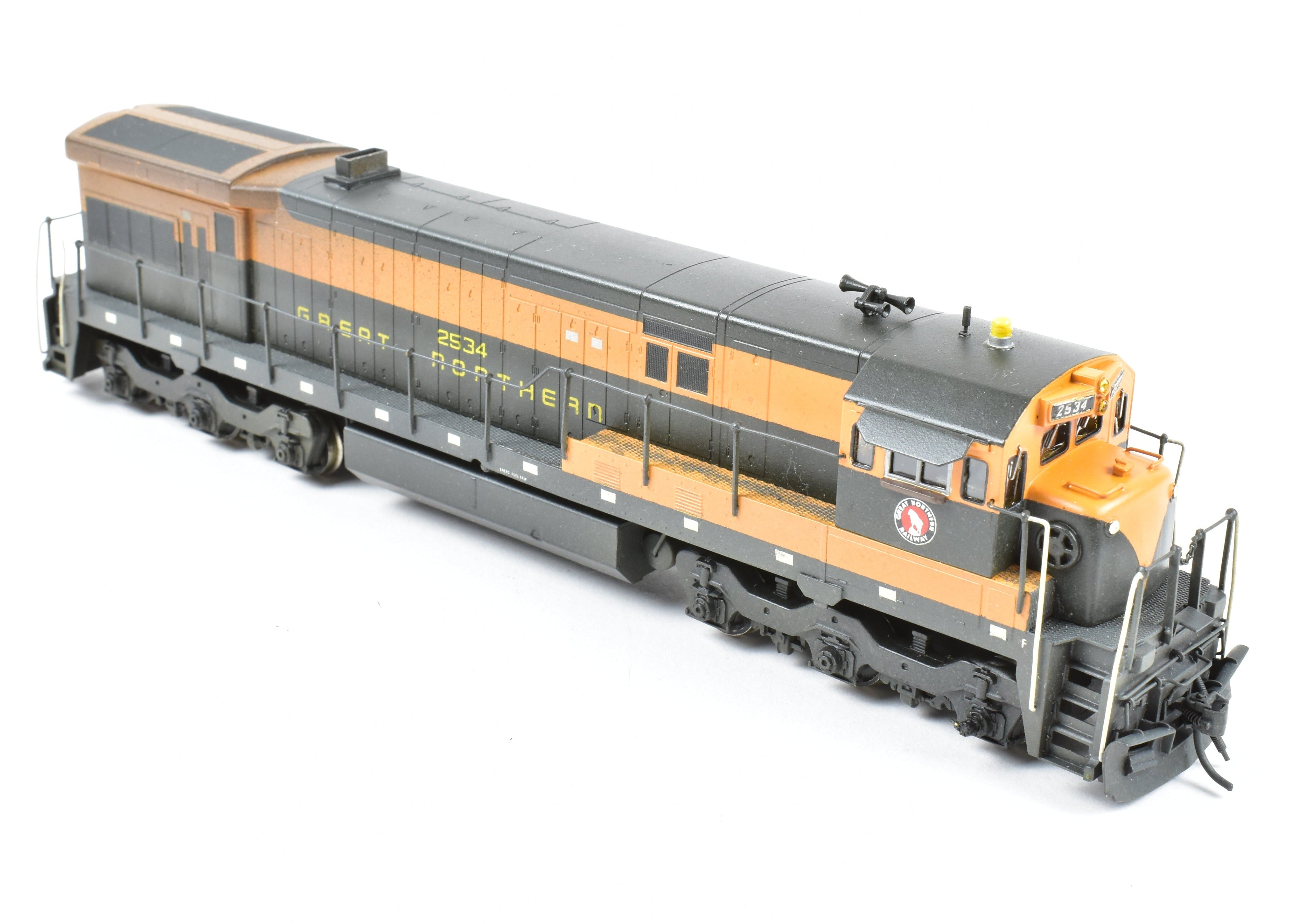 HO Scale Brass ALCO Great Northern General Electric U - 33C Diesel Locomotive Model GN for Model Train Enthusiasts