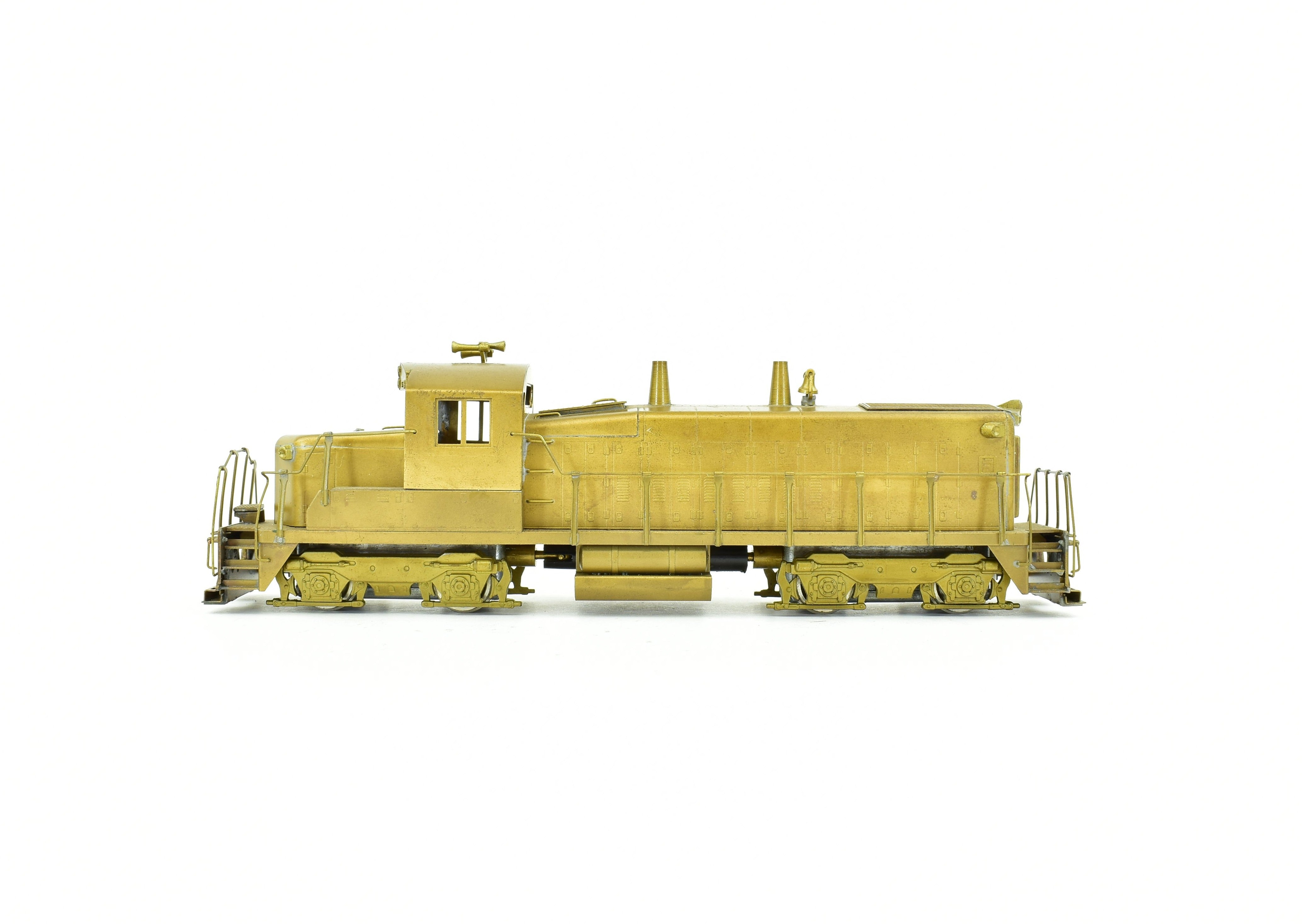 HO Scale Brass Model Trains by HO Brass Trains Inc. - Chicago & Illinois Midland Railway EMD RS - 1325 Diesel Switcher Model Train