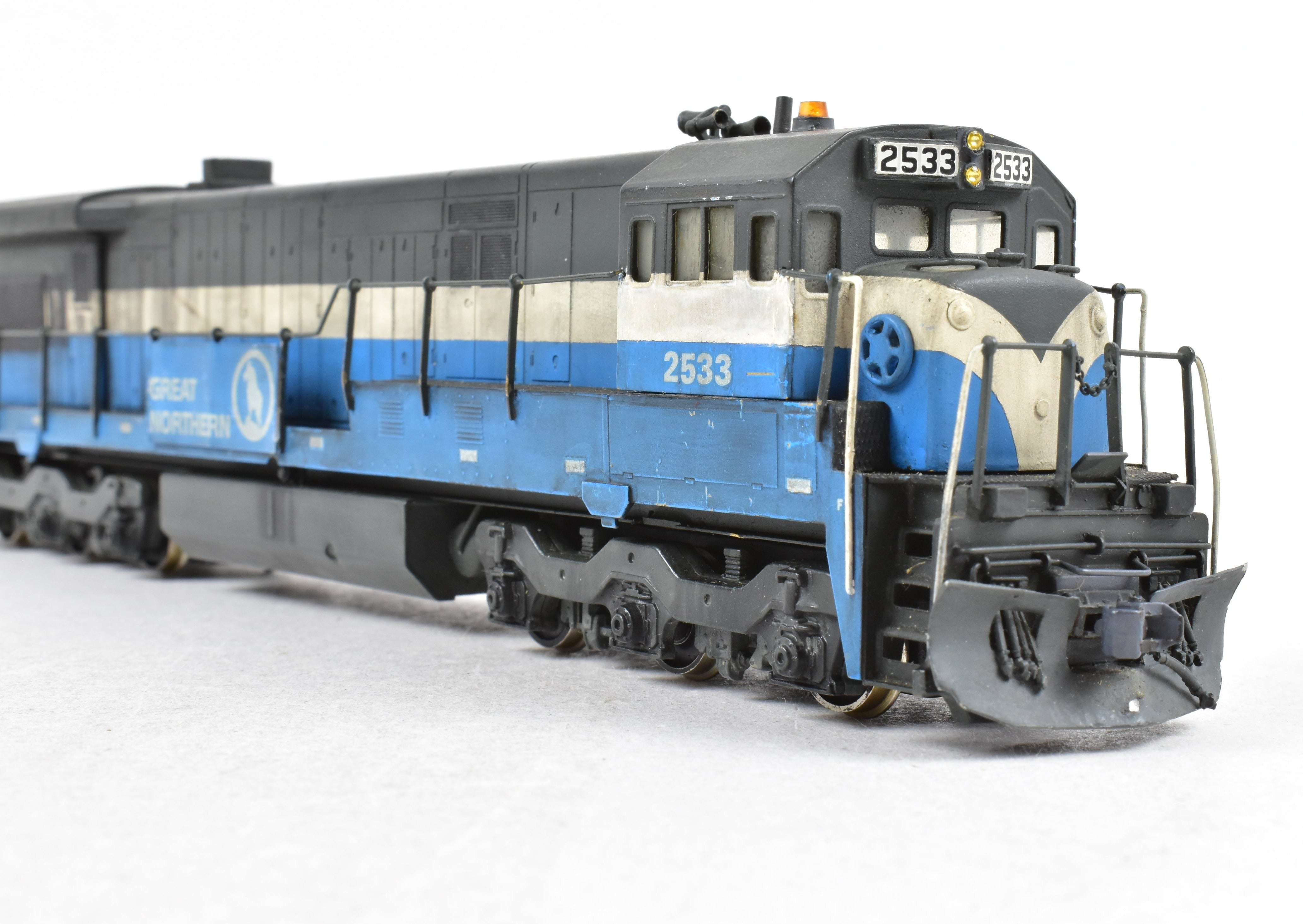 HO Scale Brass ALCO Model - Great Northern General Electric U - 33C Diesel Locomotive, CP No. 2533
