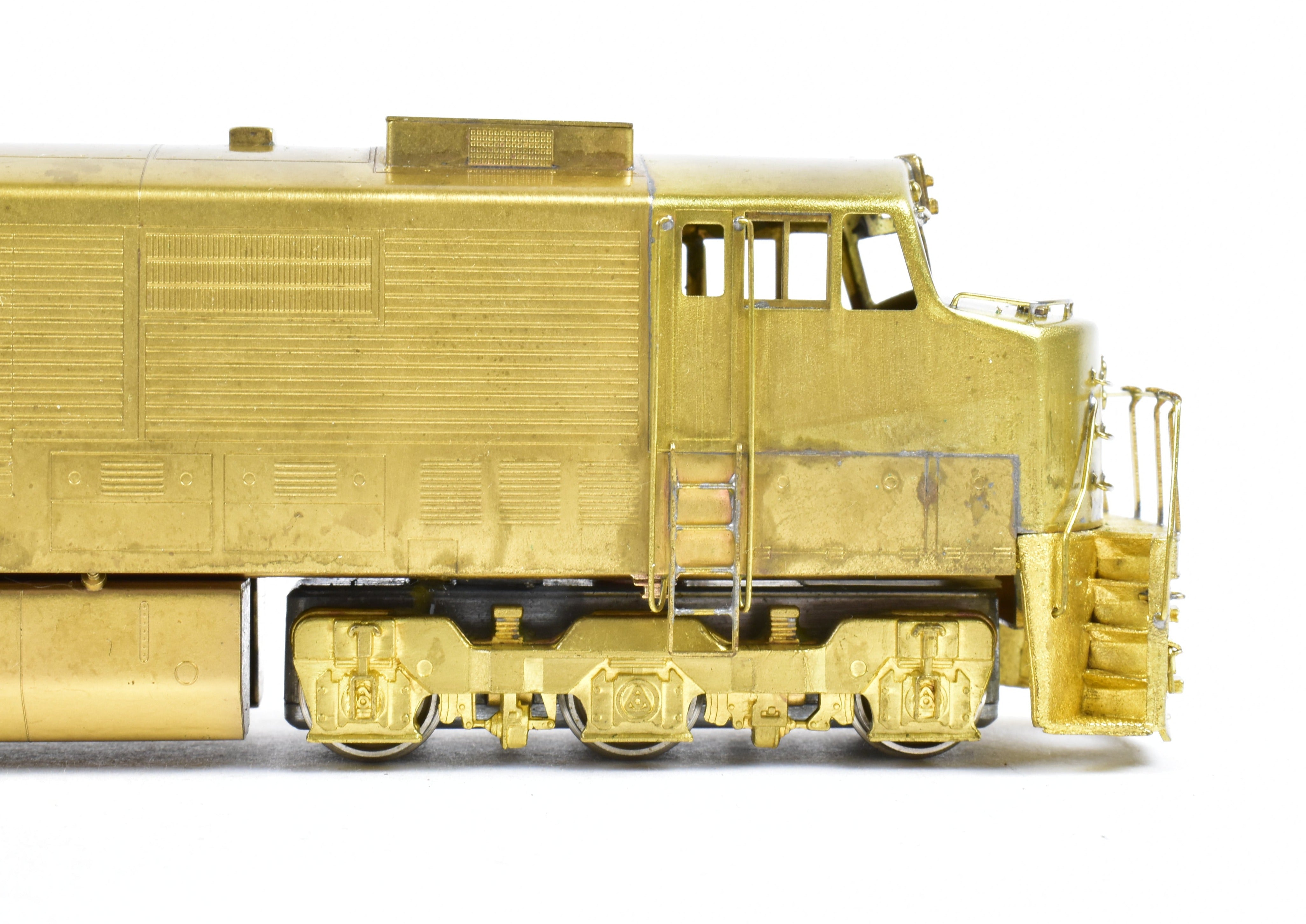 HO Scale Brass Hallmark Models ATSF - Santa Fe GE U30CG Cowl-Style Passenger Diesel Locomotive Model with New NWSL Gears