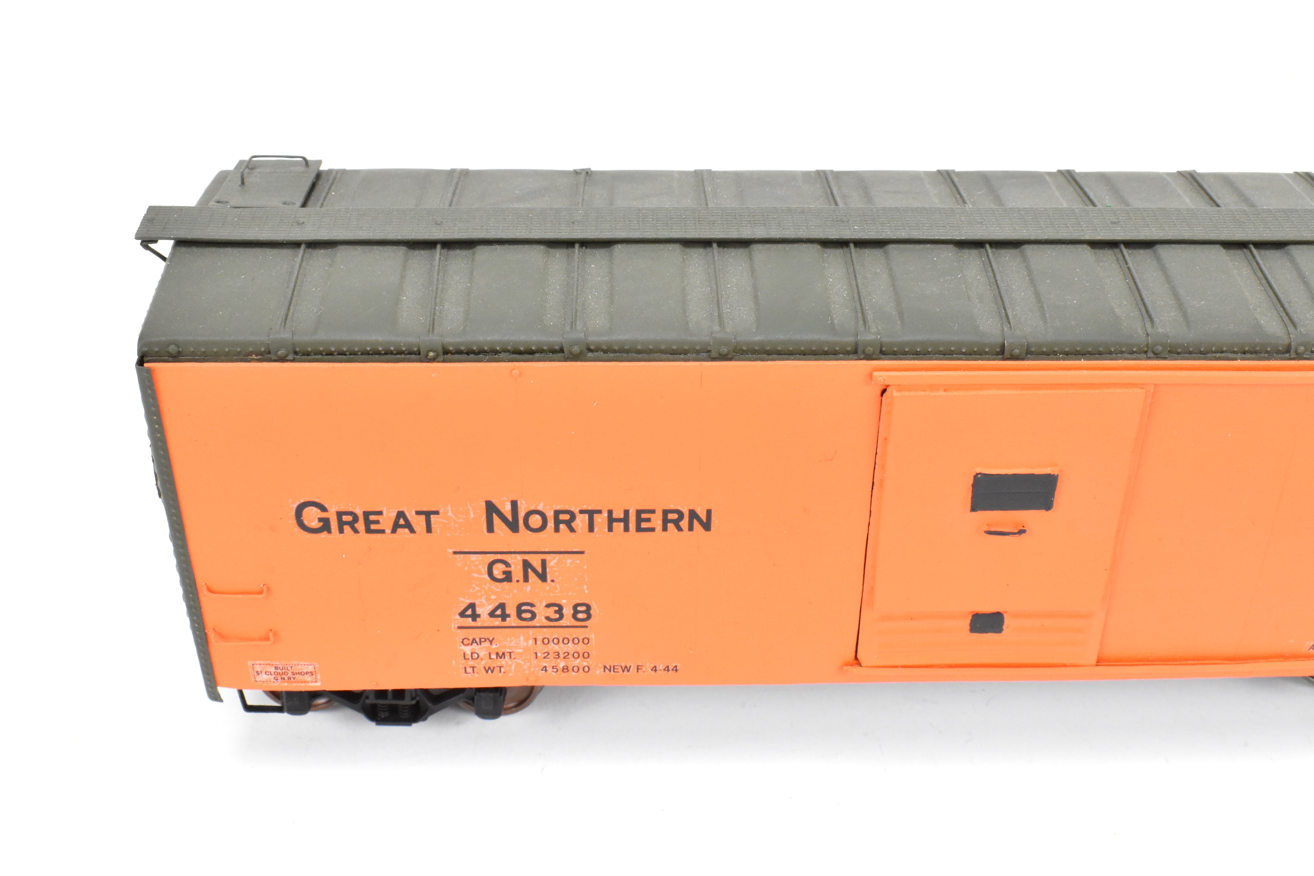 O Scale Metal GN - Great Northern 40' Plywood Boxcar with Excellent Build and Custom Paint