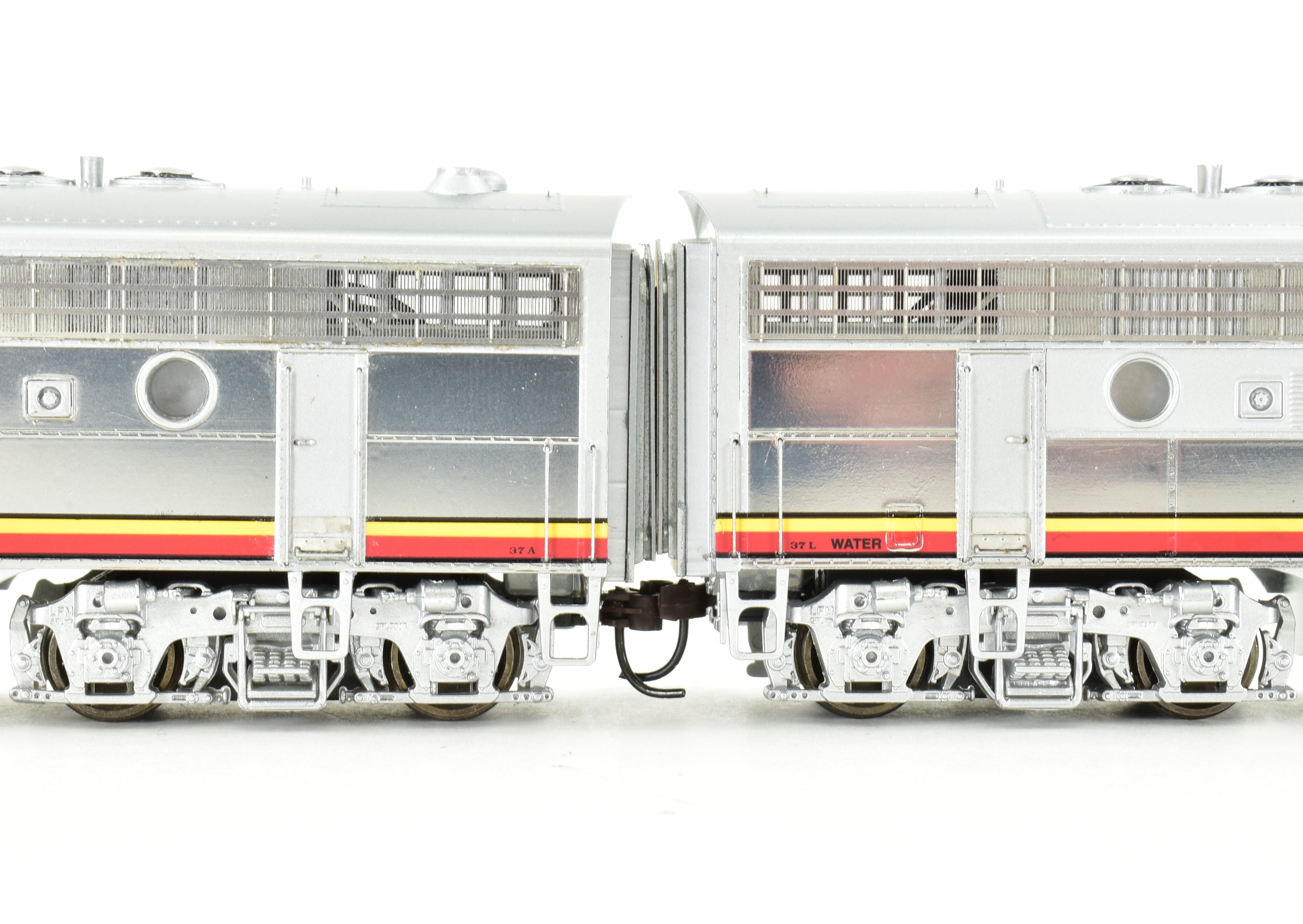 Athearn Genesis ATSF Santa Fe EMD F7A/F7B Phase I Set #37L & 37A First Run