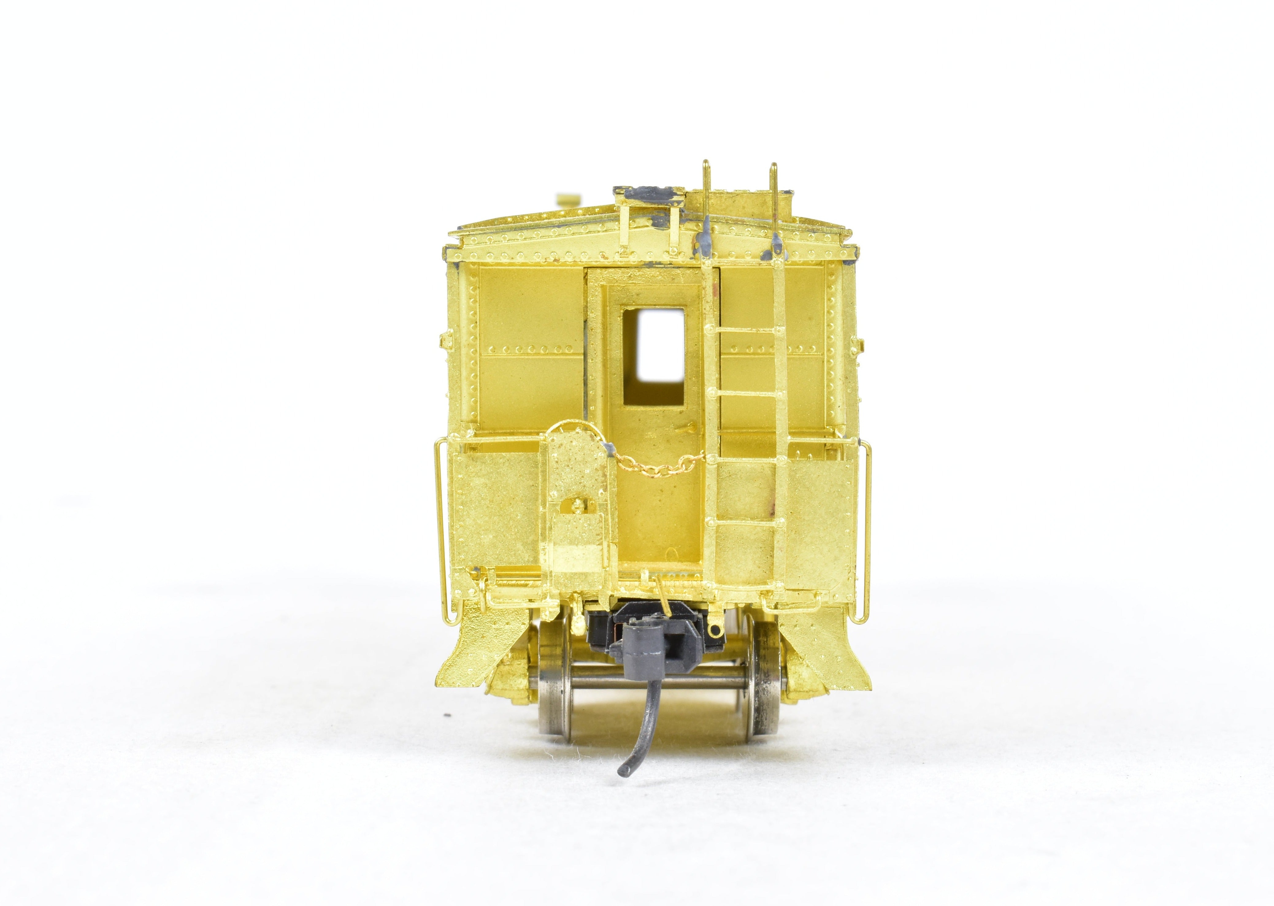 HO Scale Brass Illinois Terminal Bay Window Caboose #980 - 989 by OMI - Overland Models, Inc.