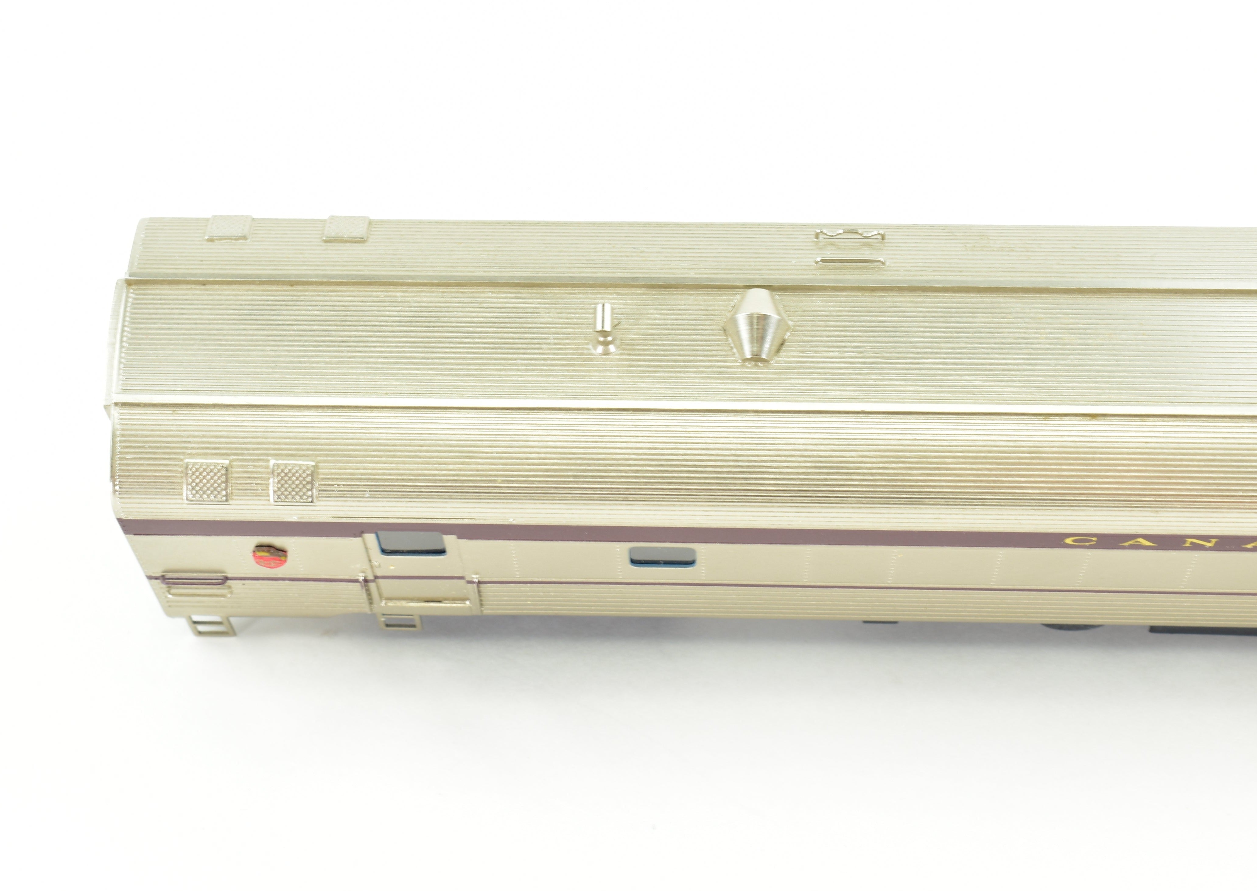 High - Quality HO Scale Brass S. Soho & Co. Canadian Pacific Railroad Empress Lightweight Dining Car with Custom Finishing