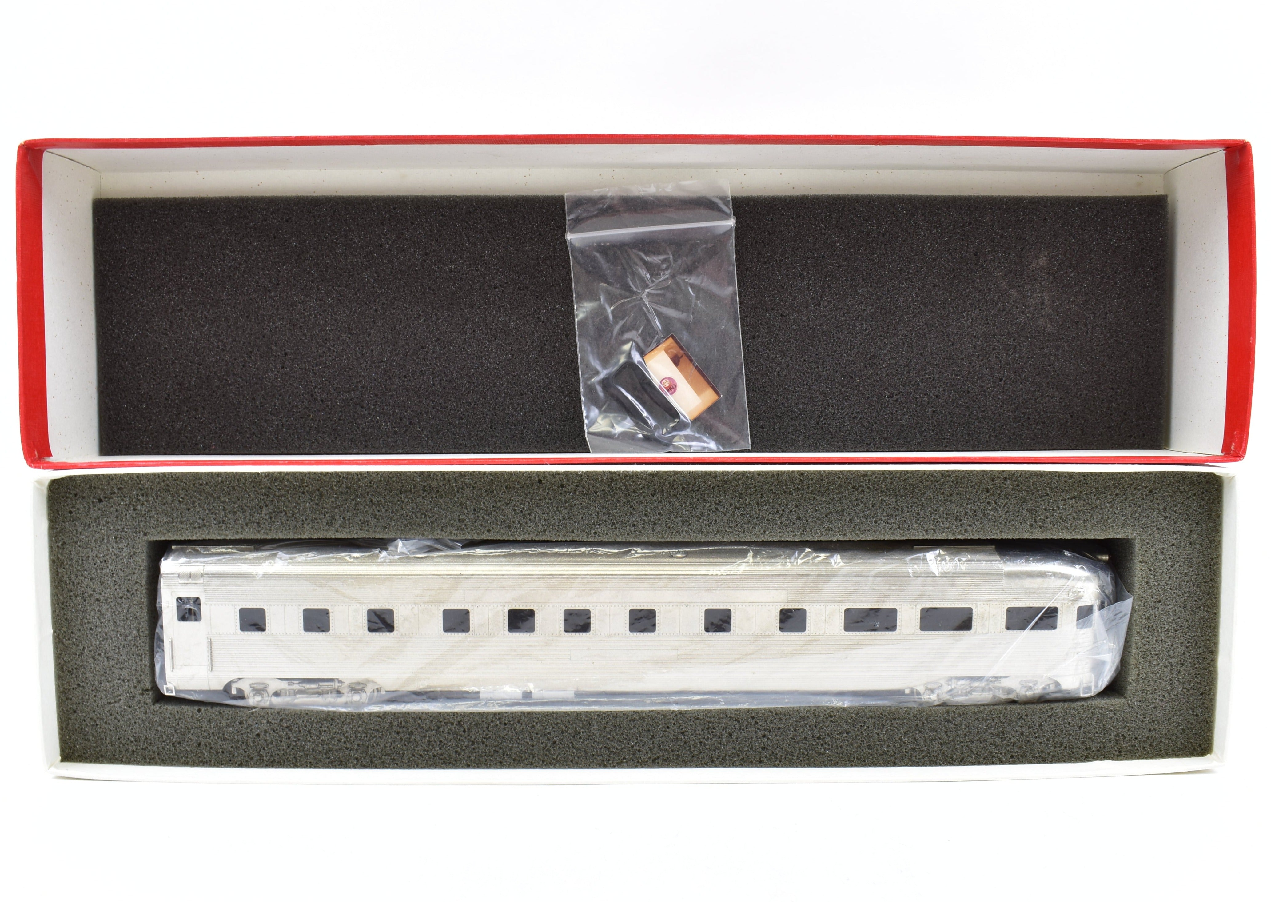 HO Scale Brass Model Train - Oriental Limited ATSF Santa Fe Super Chief Observation Sleeper Car Navajo