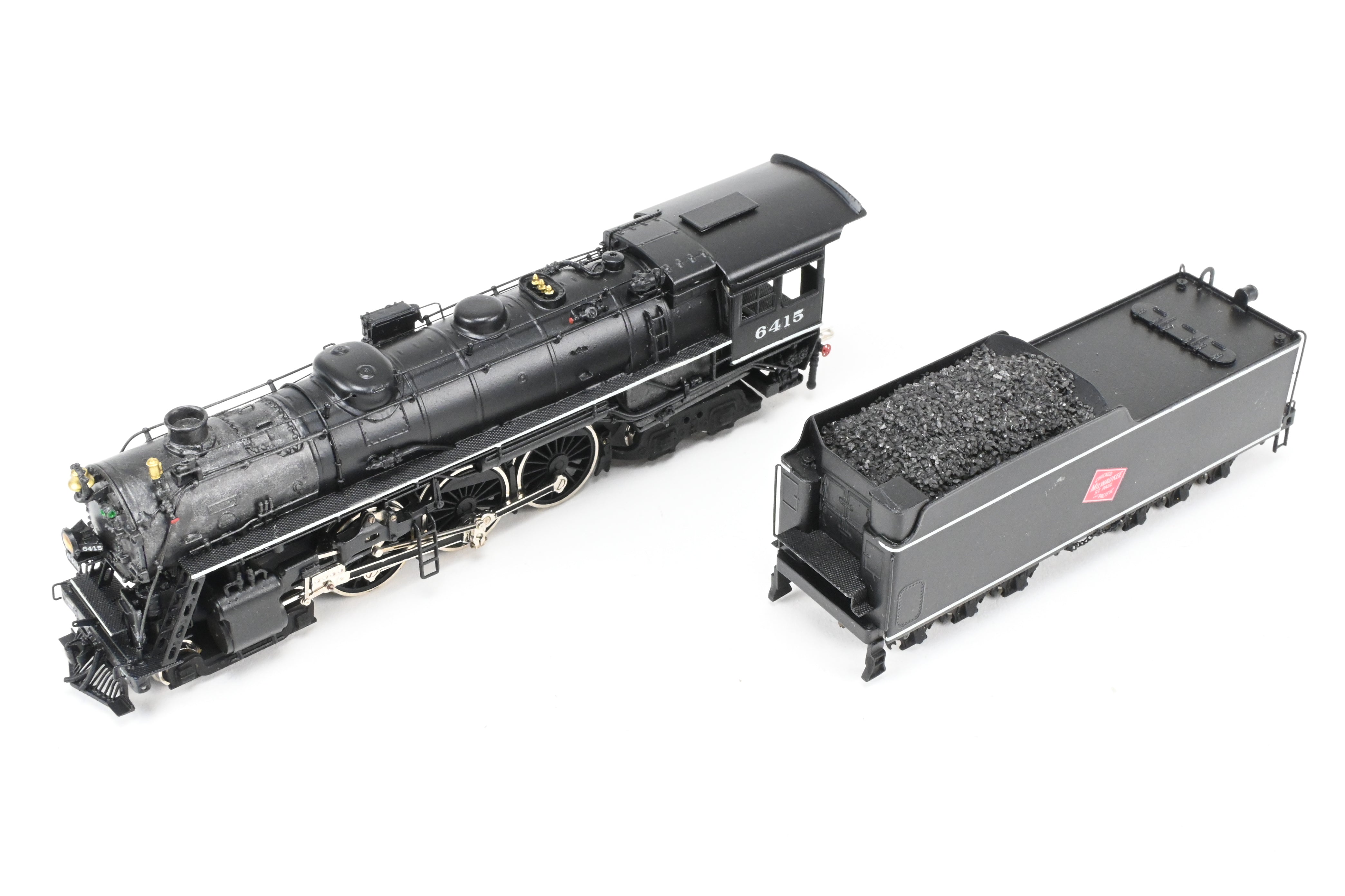 High - Quality HO Scale Brass Pacific Fast Mail (PFM) - United Milwaukee Road F - 6 Baltic 4 - 6 - 4 Professionally Painted Model Locomotive #5415
