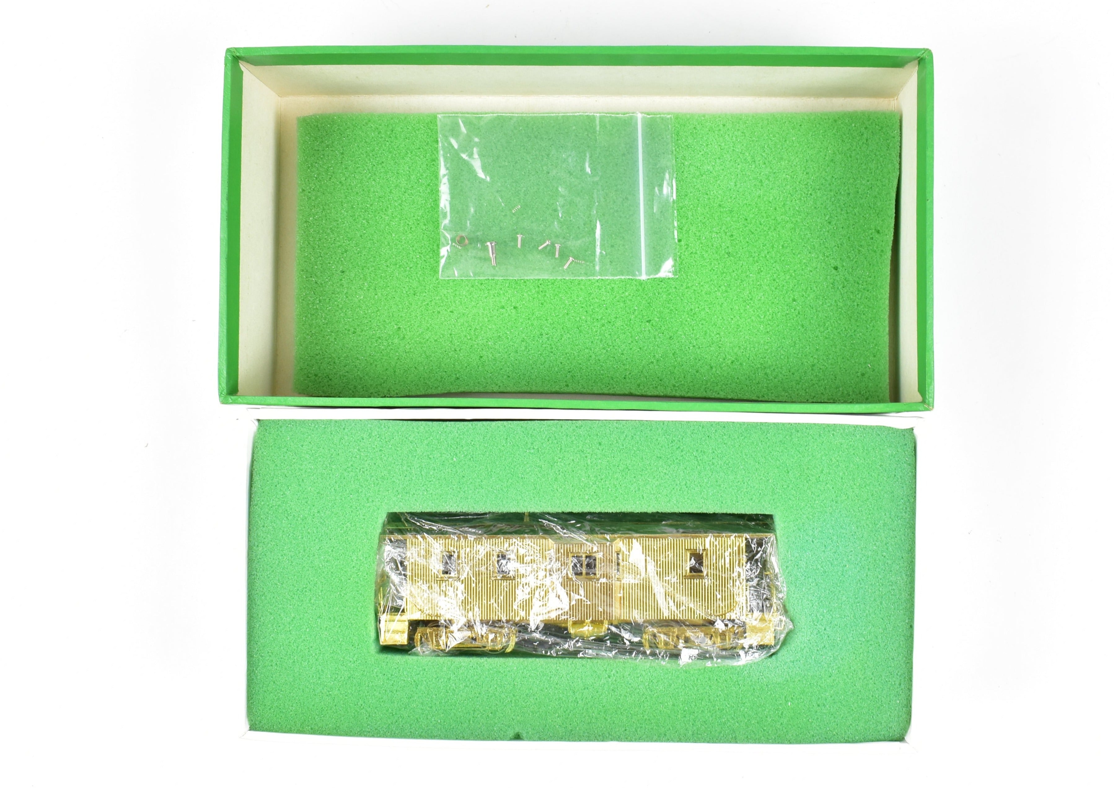 HO Brass OMI Overland Models CStP M&O Omaha Road C&NW Wood Bay - Window Caboose #6076