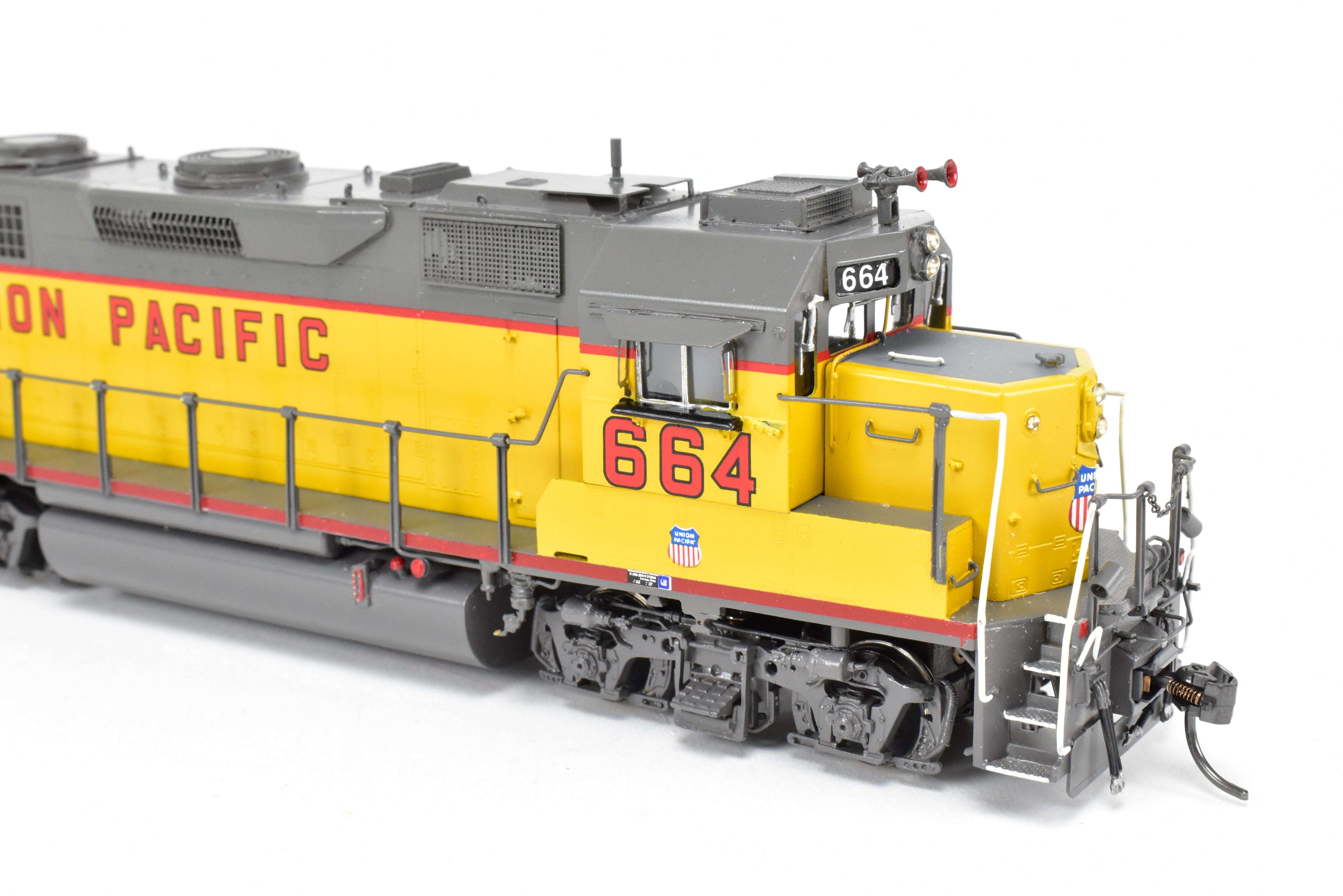 HO Scale Brass Locomotive Model - OMI - Overland Models, Inc. Union Pacific (Former WP) EMD GP40 Professionally Painted Engine #664