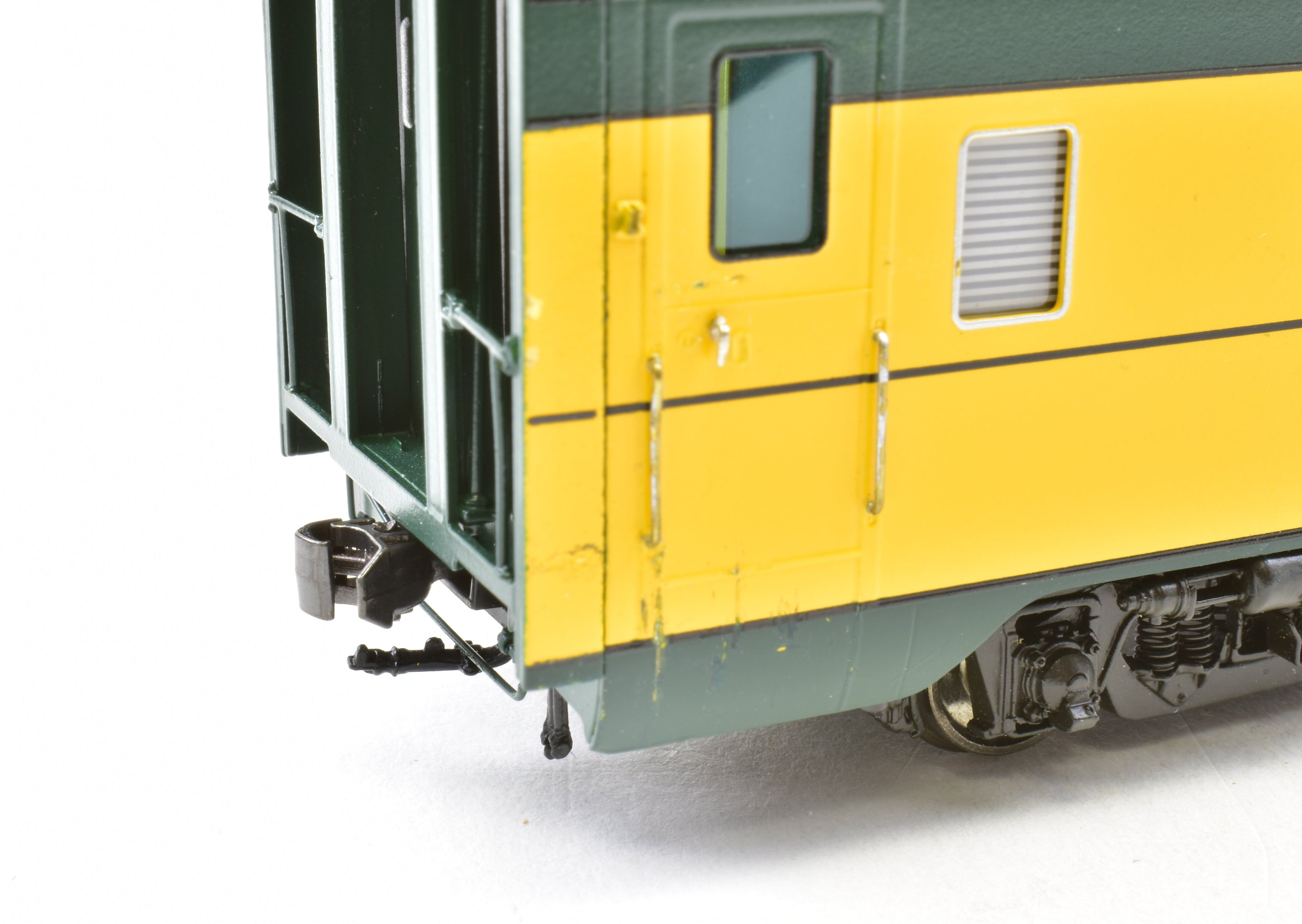 HO Scale Brass C&NW - Chicago and North Western 400 Observation FP 7201 Railway Classic Model