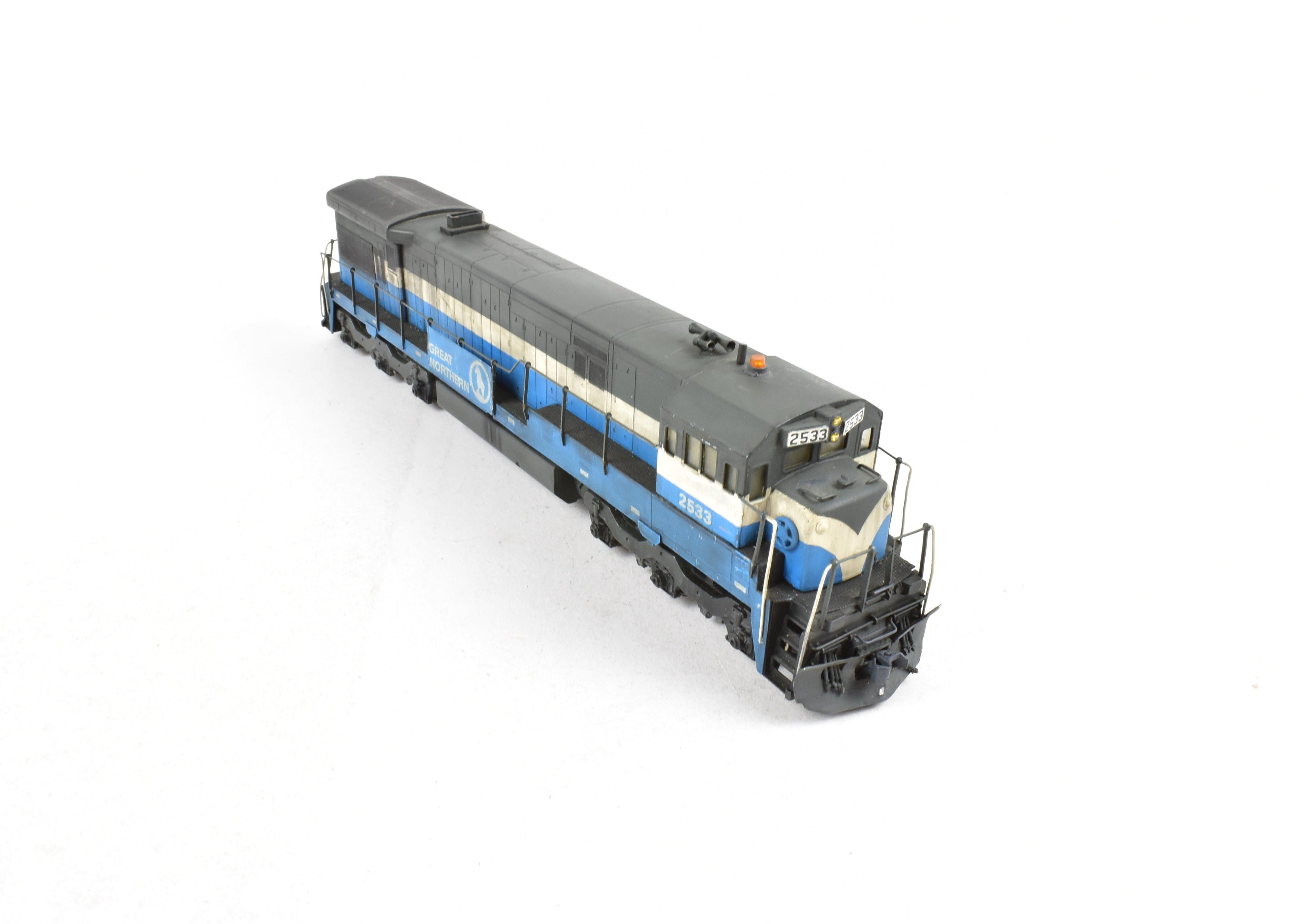 HO Scale Brass ALCO Model - Great Northern General Electric U - 33C Diesel Locomotive, CP No. 2533