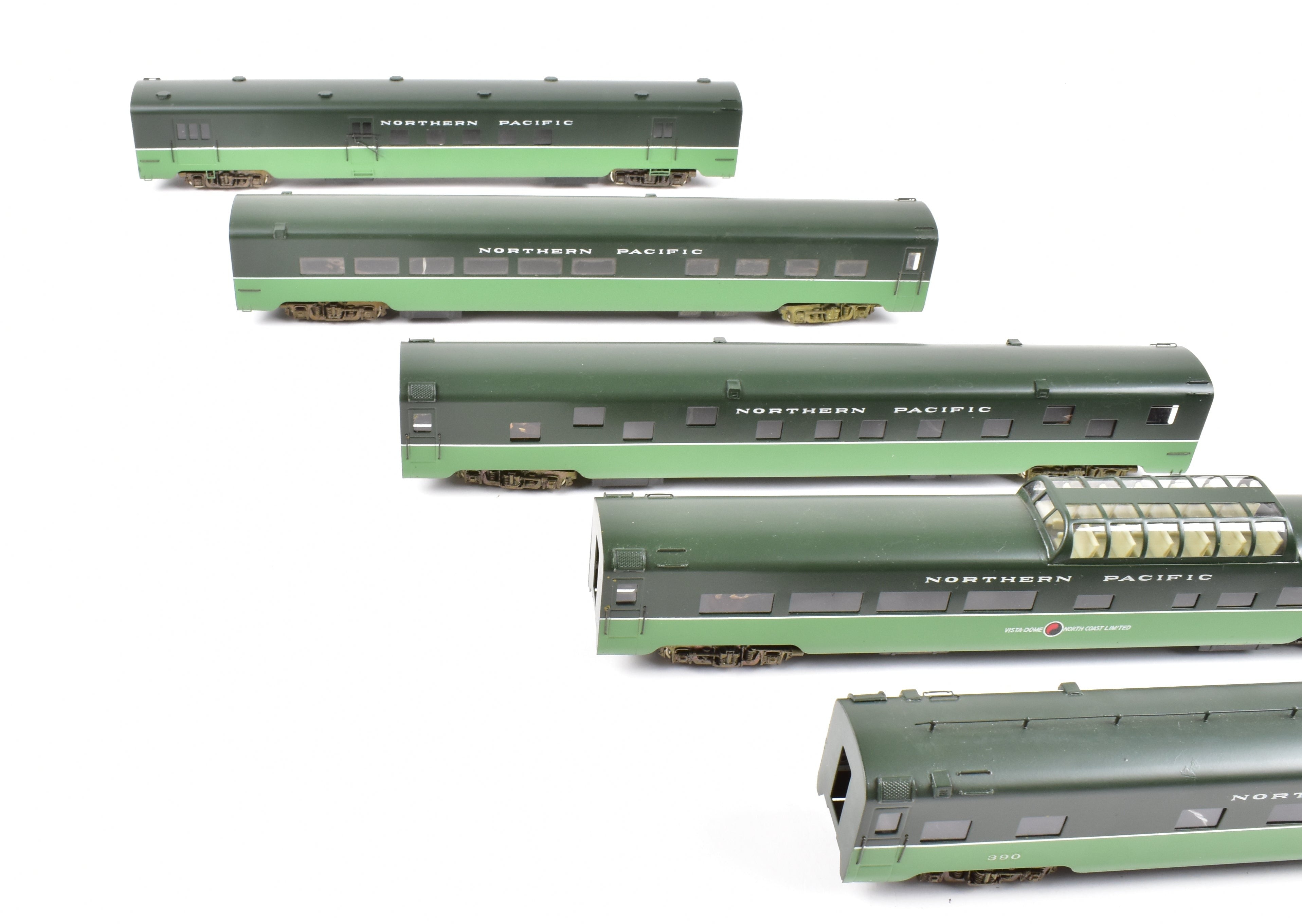 HO Scale Brass Balboa Northern Pacific 5-Car Passenger Train Set with Factory Painting