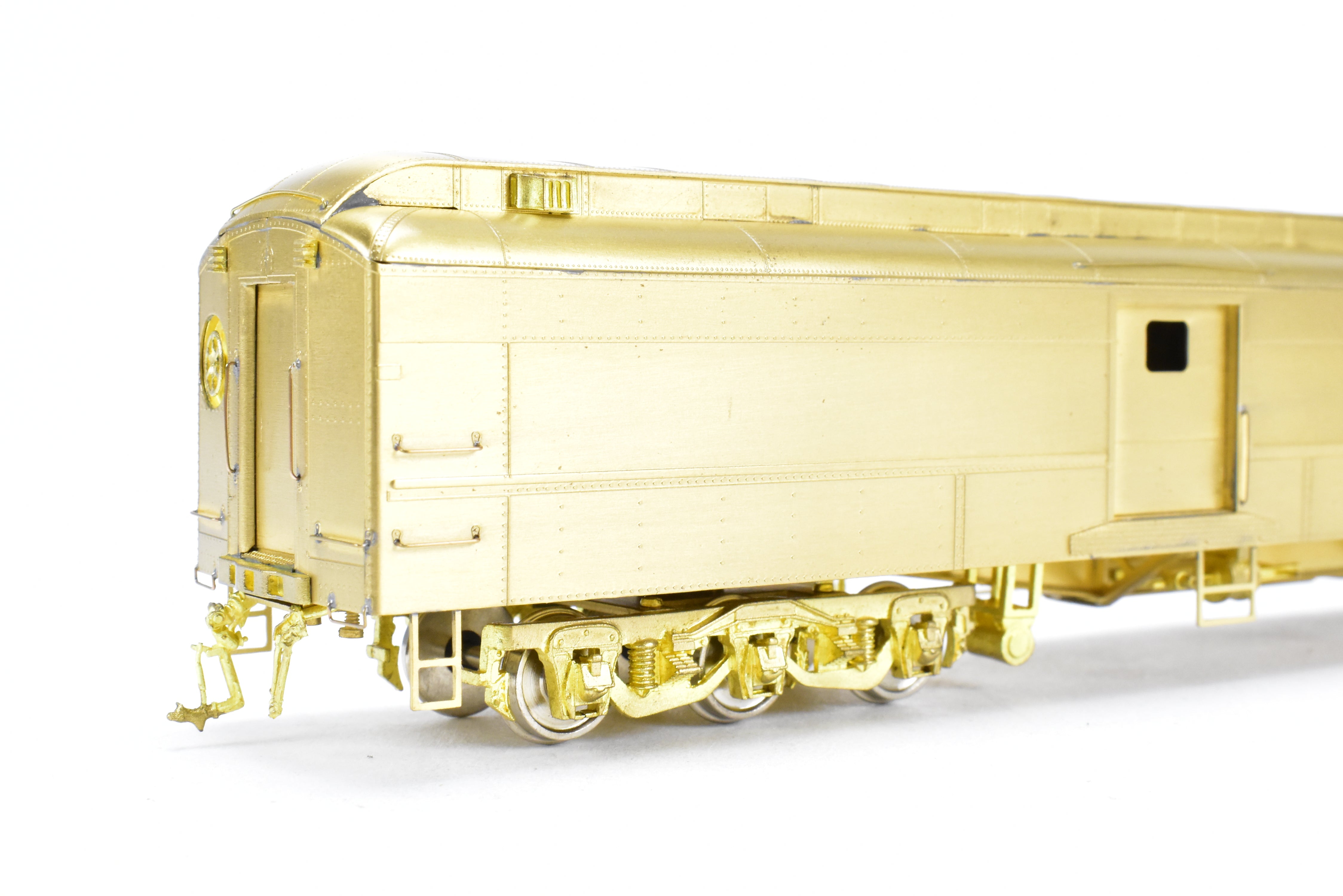HO Scale Brass Cascade Models GN - Great Northern Modernized Baggage Car with Round Ends and Steel Doors (Numbers #475 - #486)