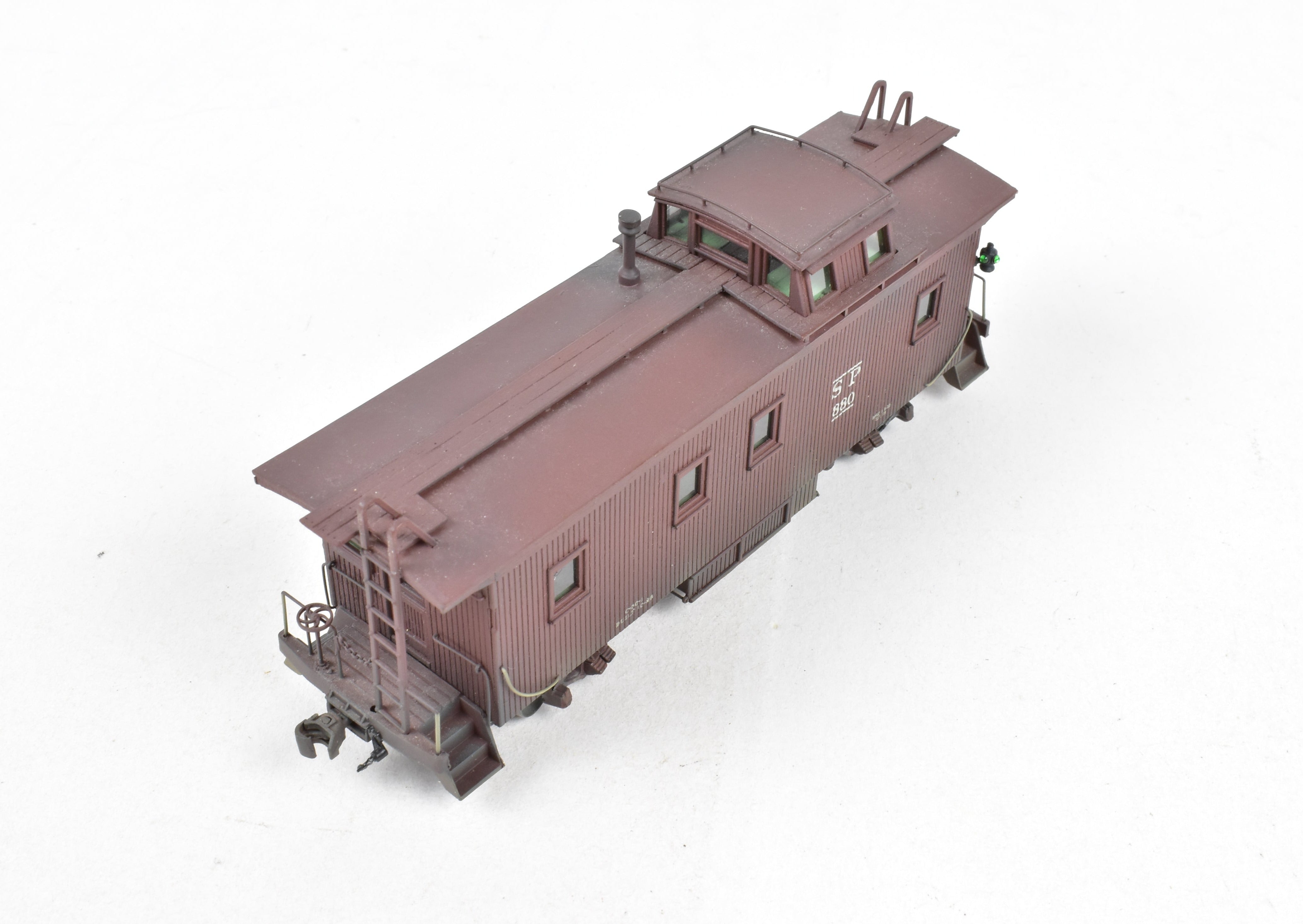 AMB American Model Builders SP Southern Pacific C-30-1 Wood Side Caboose #880 Pro-Assembled