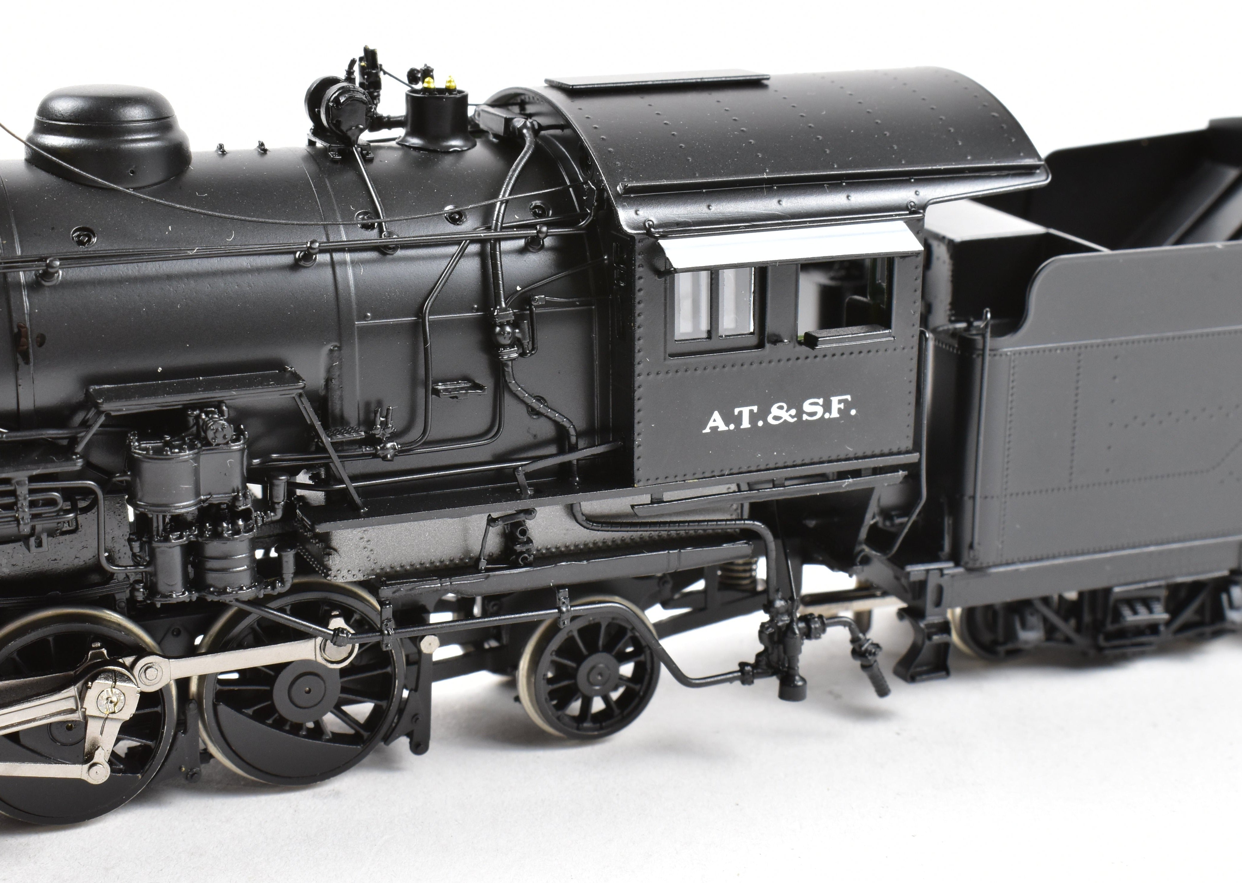 HO Scale Brass Division Point AT&SF 2-8-2 FP #899 with 8500 Gal Coal Tender