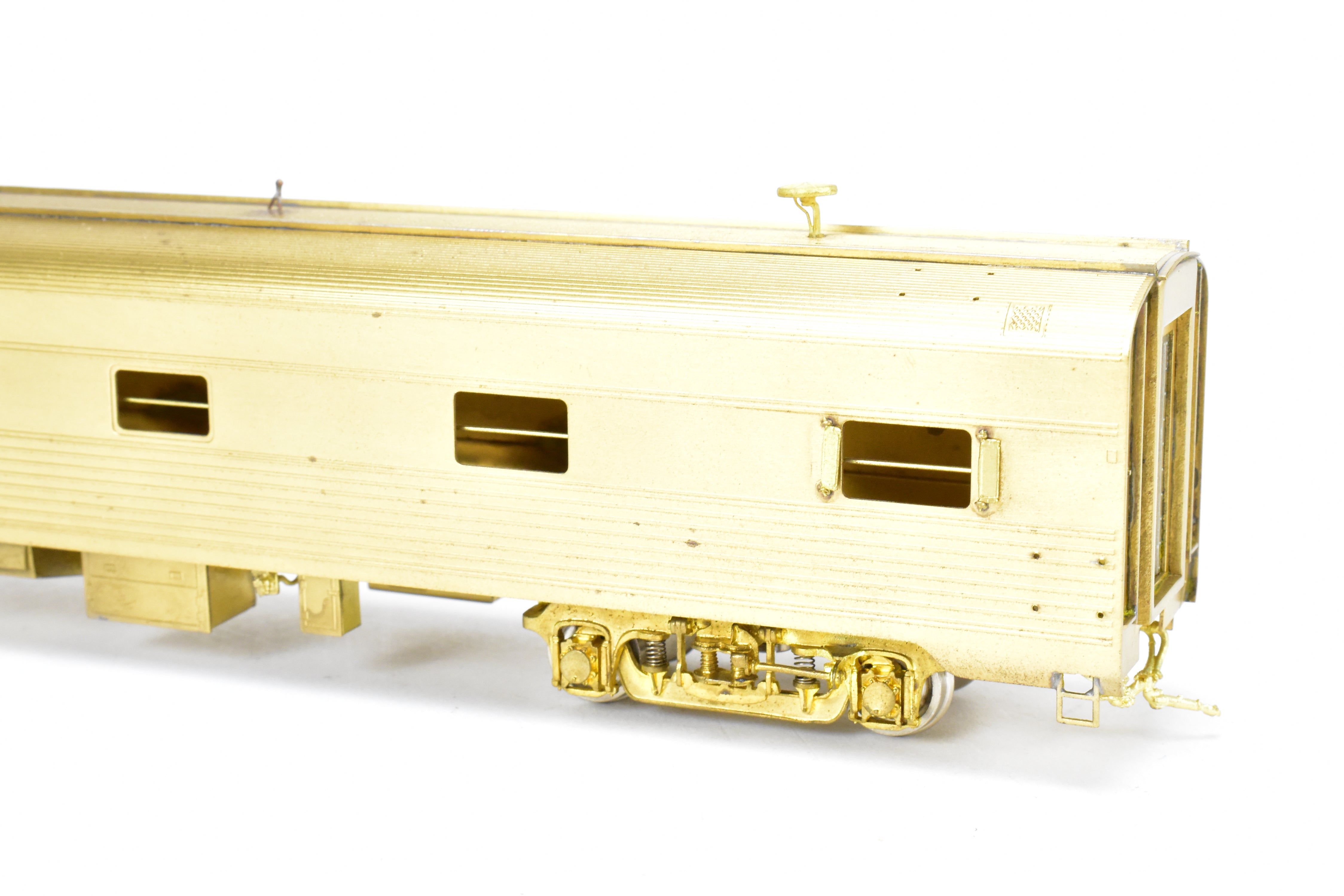 High - Quality HO Scale Brass Cascade Models Union Pacific Budd 10 RMT - 6DBR Cabarton Staff Car Model #202