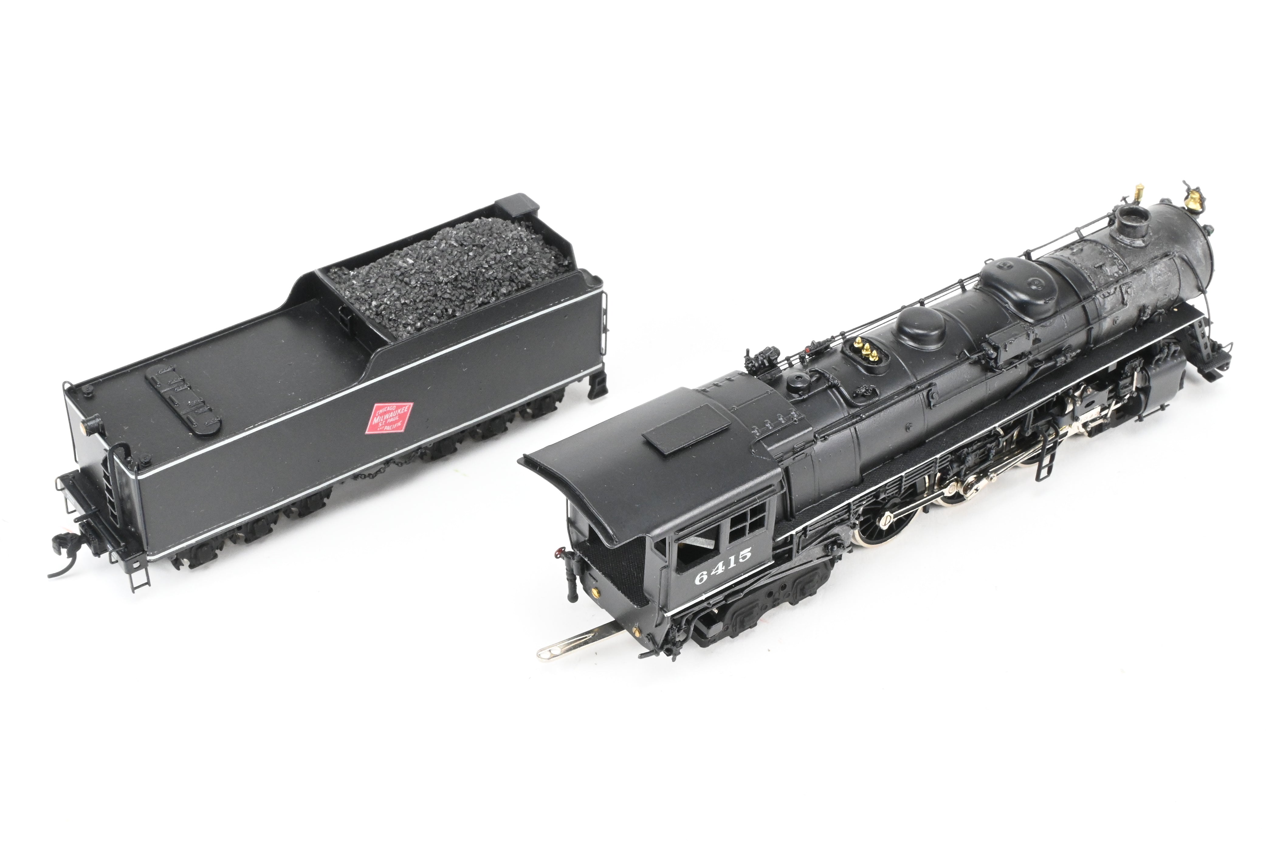 High - Quality HO Scale Brass Pacific Fast Mail (PFM) - United Milwaukee Road F - 6 Baltic 4 - 6 - 4 Professionally Painted Model Locomotive #5415