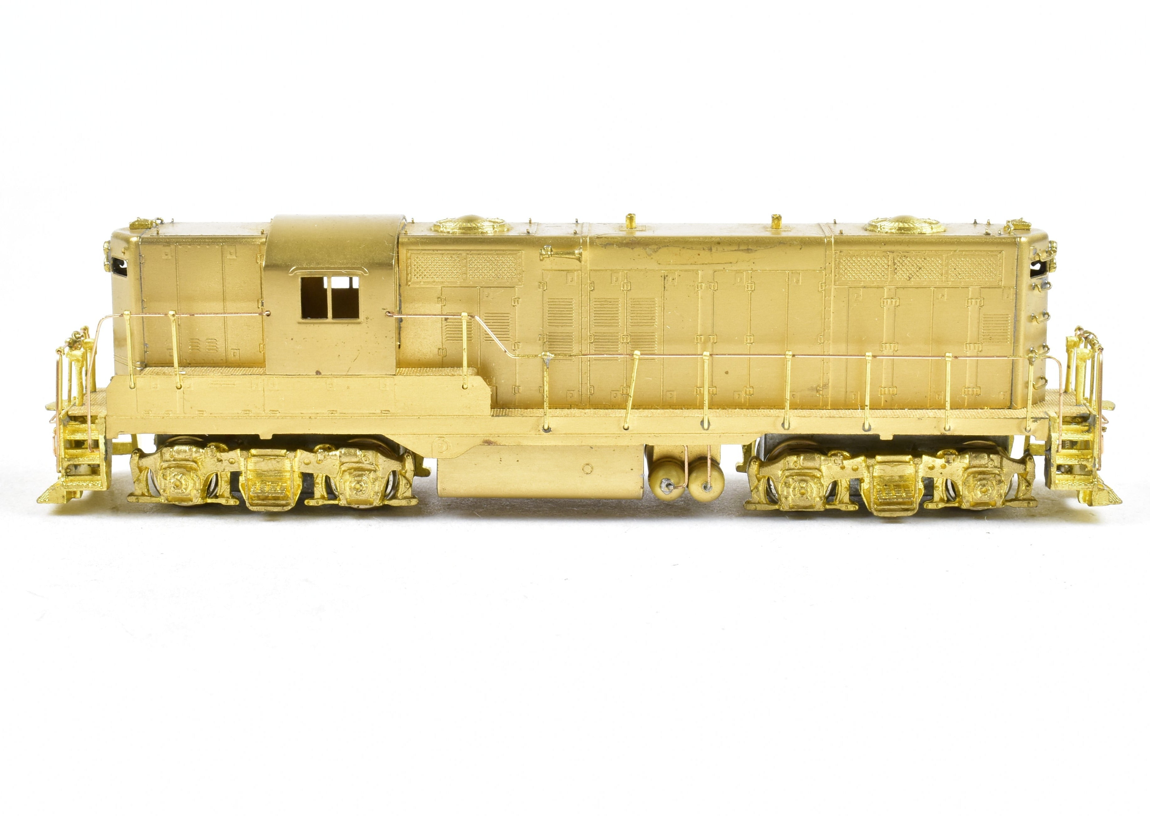 N Scale Brass Hallmark EMD GP - 9 Standard with Removable Dynamic Brakes