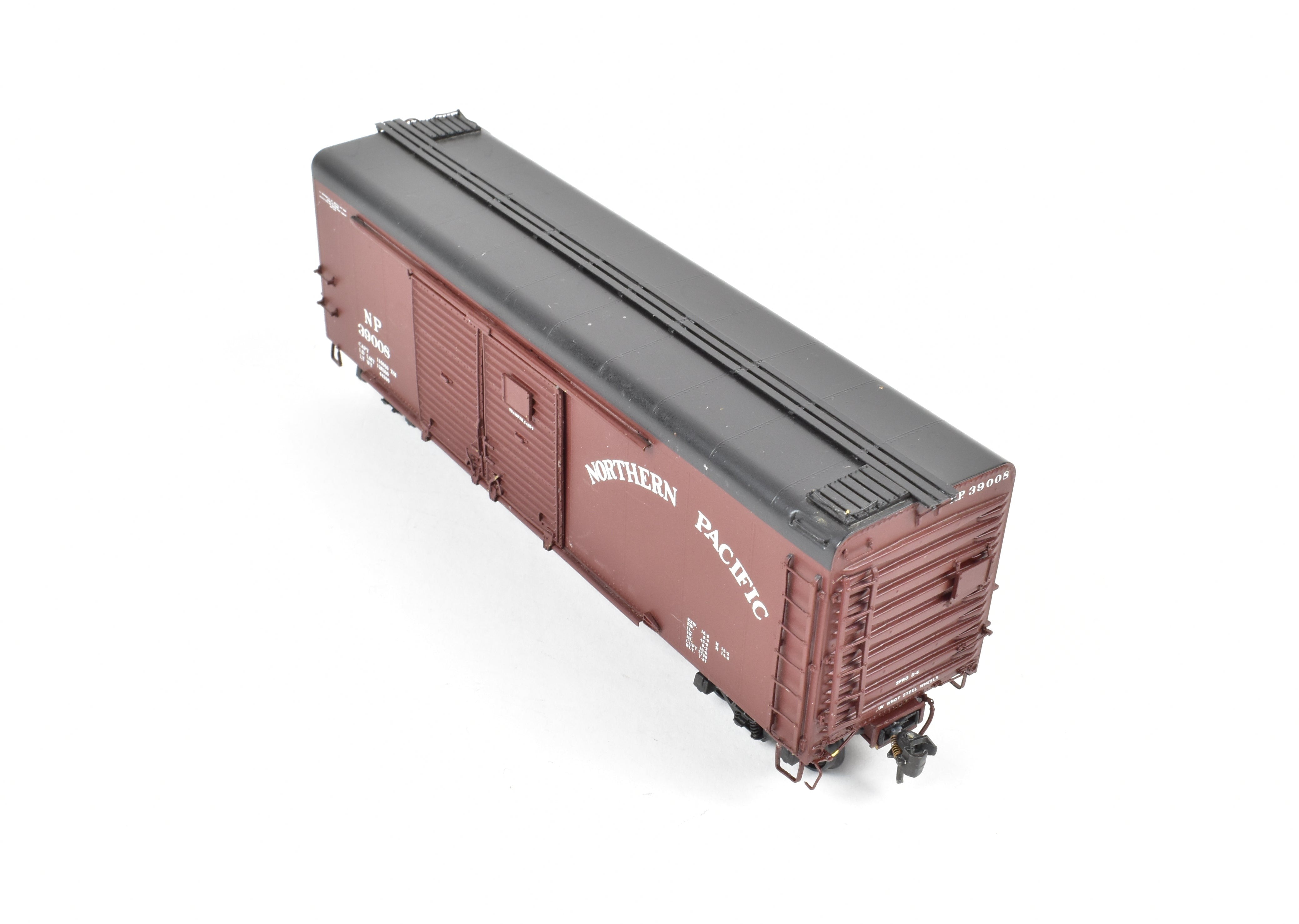 HO Scale Brass NP - Northern Pacific 40' Round Roof Painted Auto Box Car by W&R Enterprises