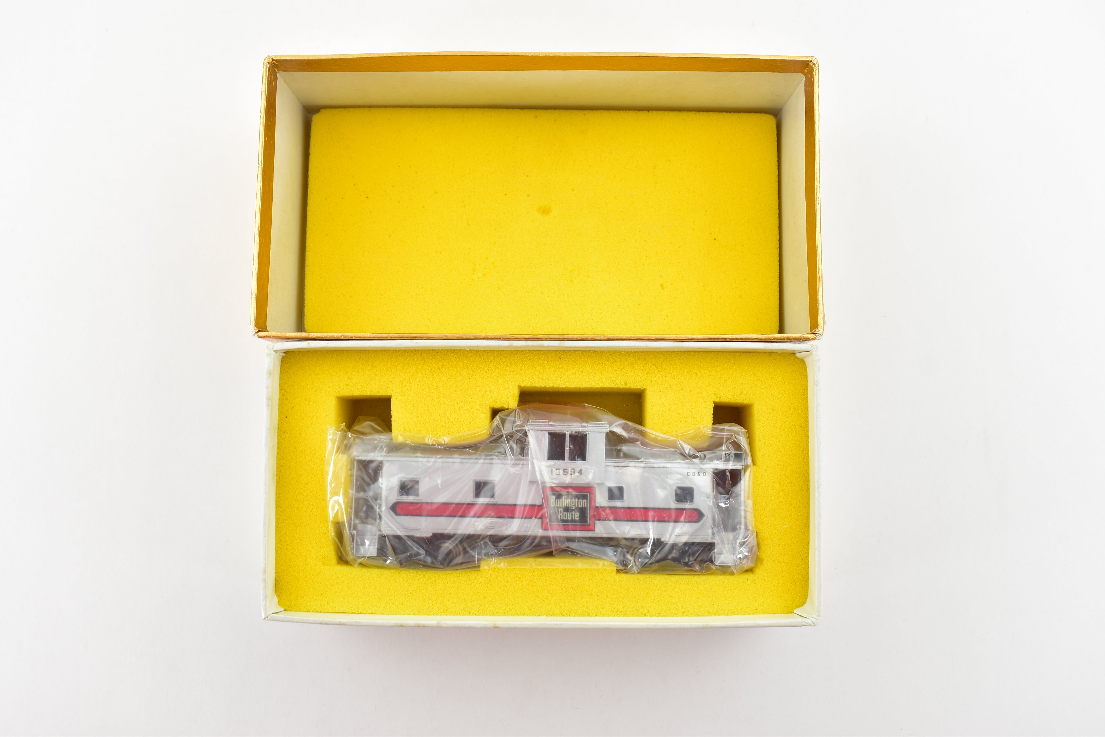 HO Scale Brass Model of Oriental Limited CB&Q - Burlington Route NE - 13 Wide Vision Waycar Steel Caboose CP for Model Train Enthusiasts