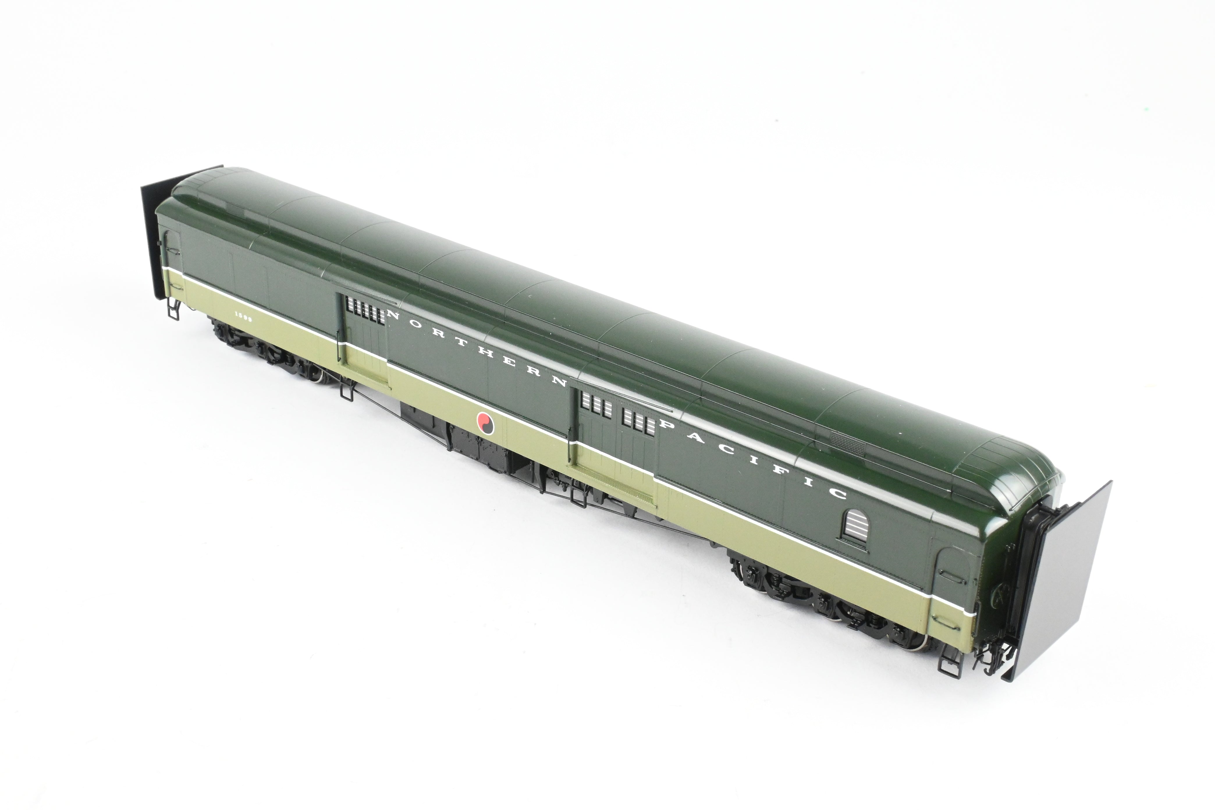 HO Brass W&R Enterprises NP - Northern Pacific Factory - Painted Loewy Truss Rod Baggage Car No. 1599