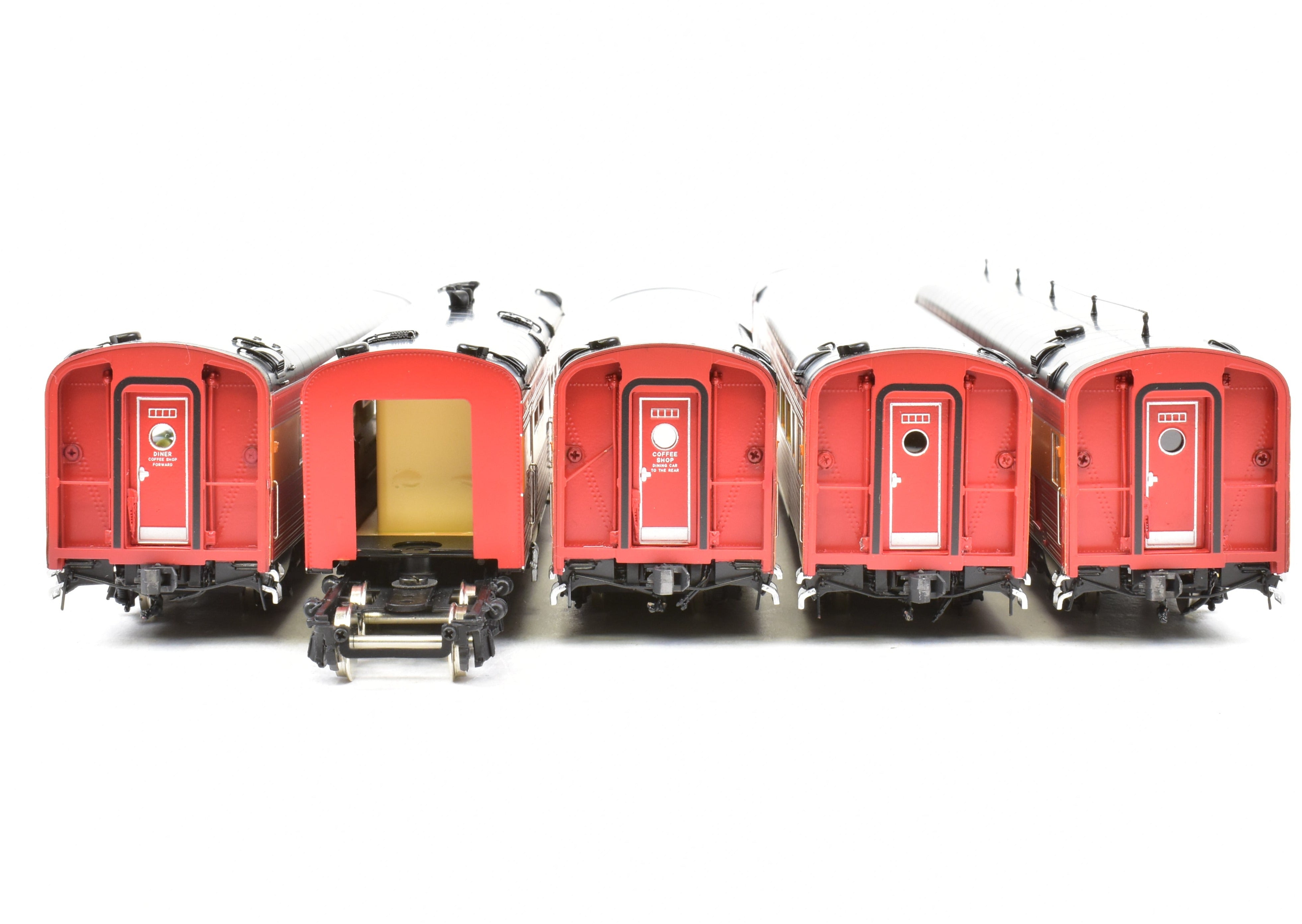 High - Quality HO Scale Brass Model Train CON CIL - Challenger Imports SP - Southern Pacific 1941 Morning Daylight 16 - Car Complete Full Train Set Along with 10 - Car Set and Two 3 - Car Add - On Sets FP