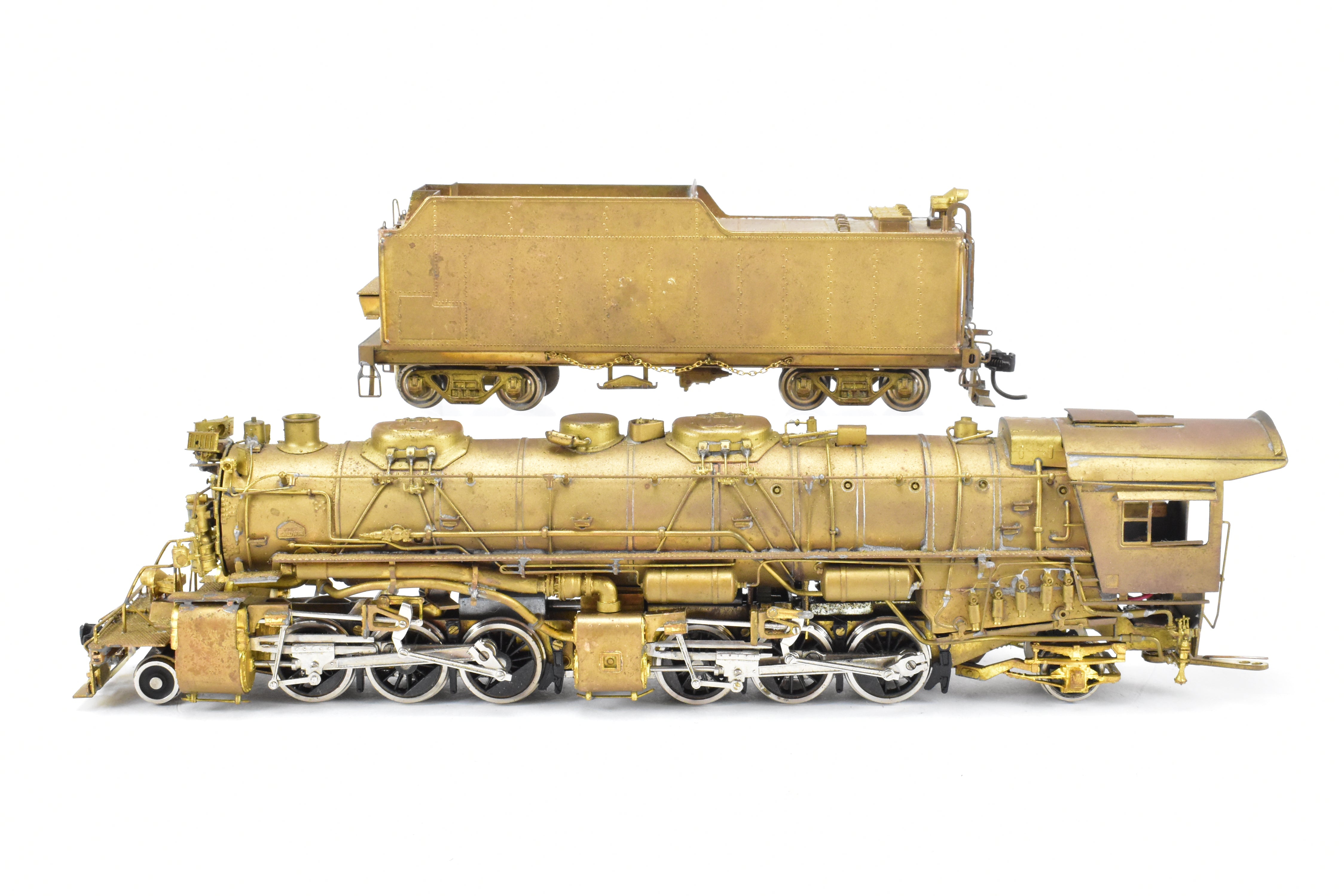 High - Quality HO Scale Brass Pacific Fast Mail (PFM) Model of United C&O - Chesapeake & Ohio H - 6 2 - 6 - 6 - 2 Steam Locomotive
