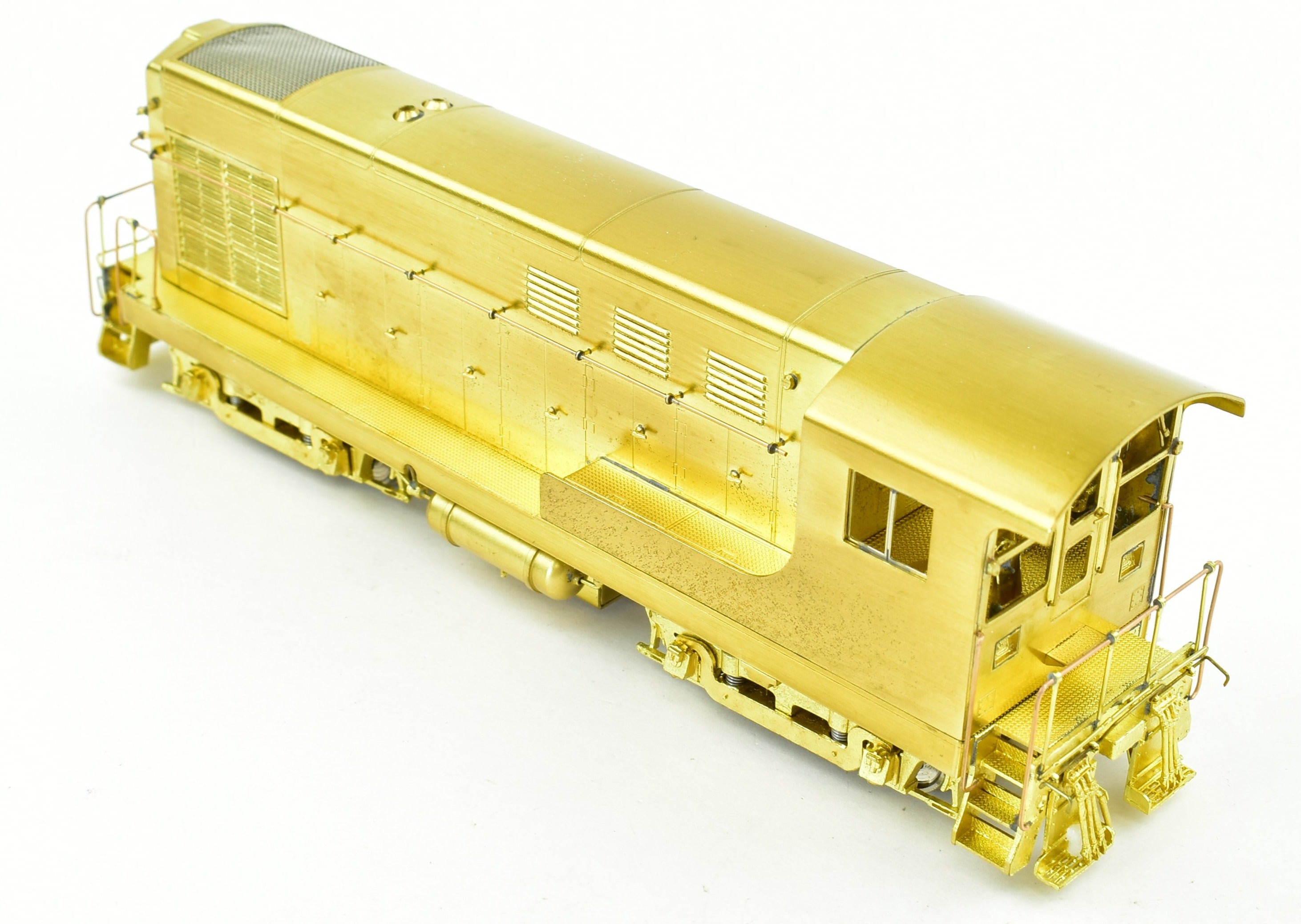 HO Scale Brass Model Train - Overland Models Inc. ATSF/NYC - Santa Fe/New York Central Fairbanks Morse FM H - 12 - 44 Locomotive with Cab Overhang
