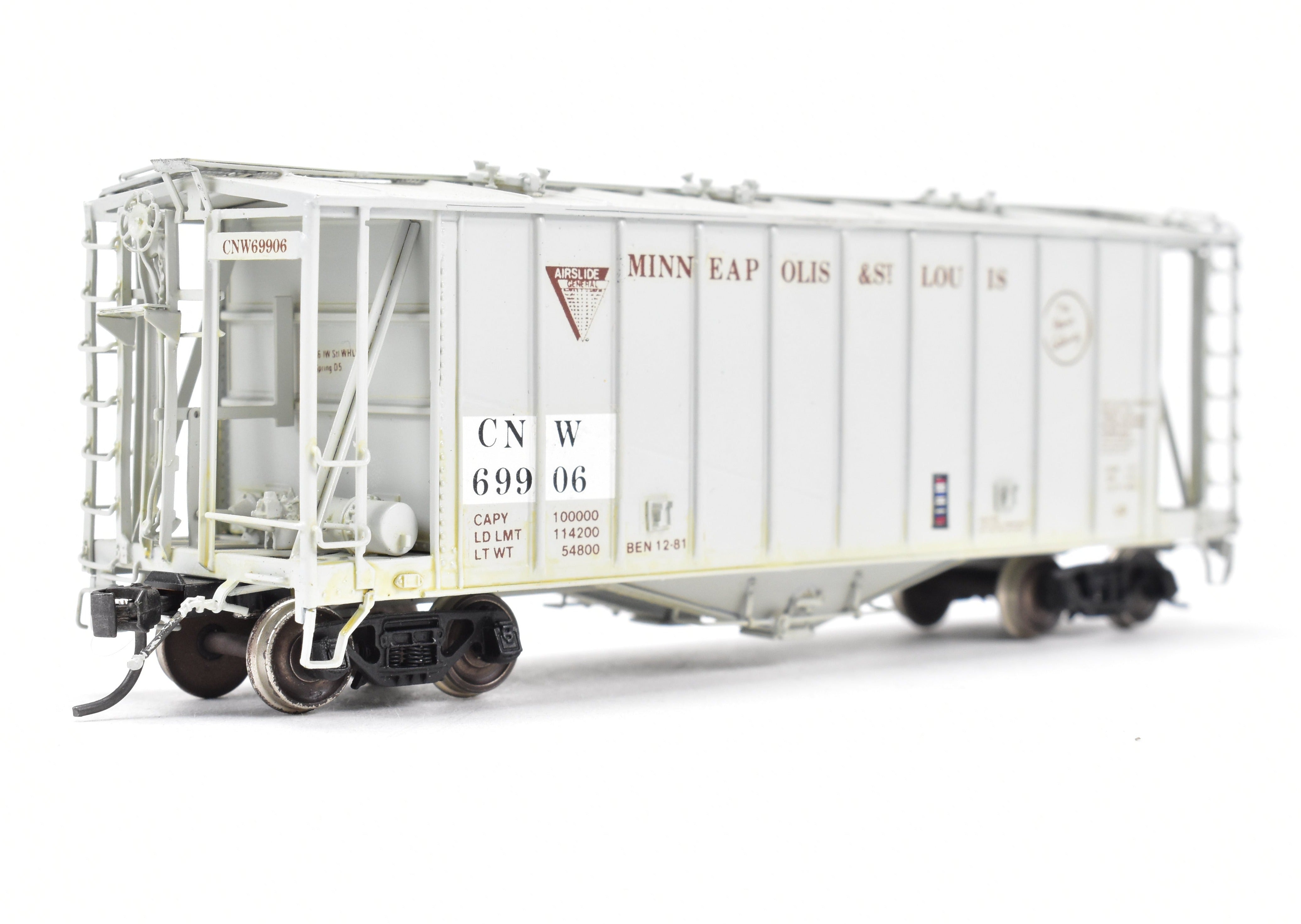 HO Brass OMI Airslide Covered Hopper - M&StL with C&NW Patch CP 69906