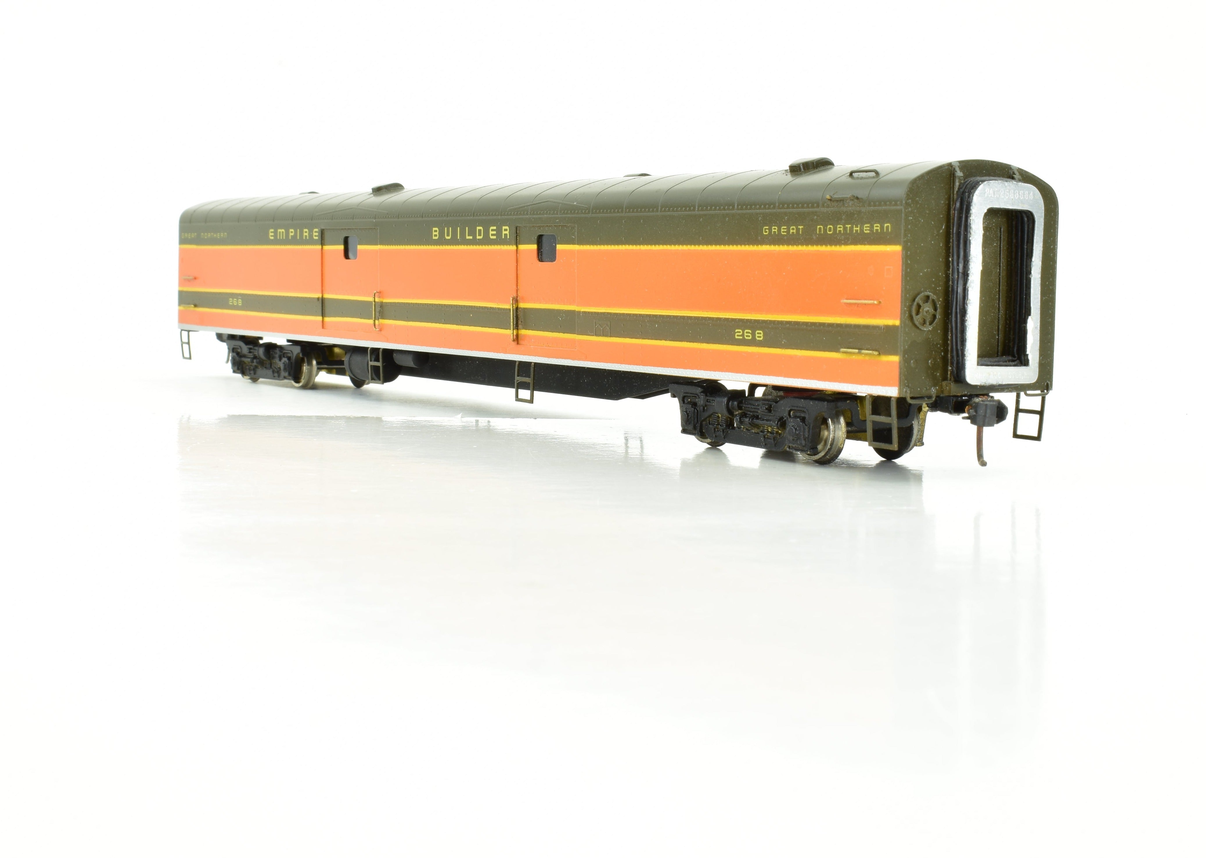 HO Scale Custom Painted Brass Baggage Car Model by S. Soho & Co., Great Northern #200, Empire Builder No. 268