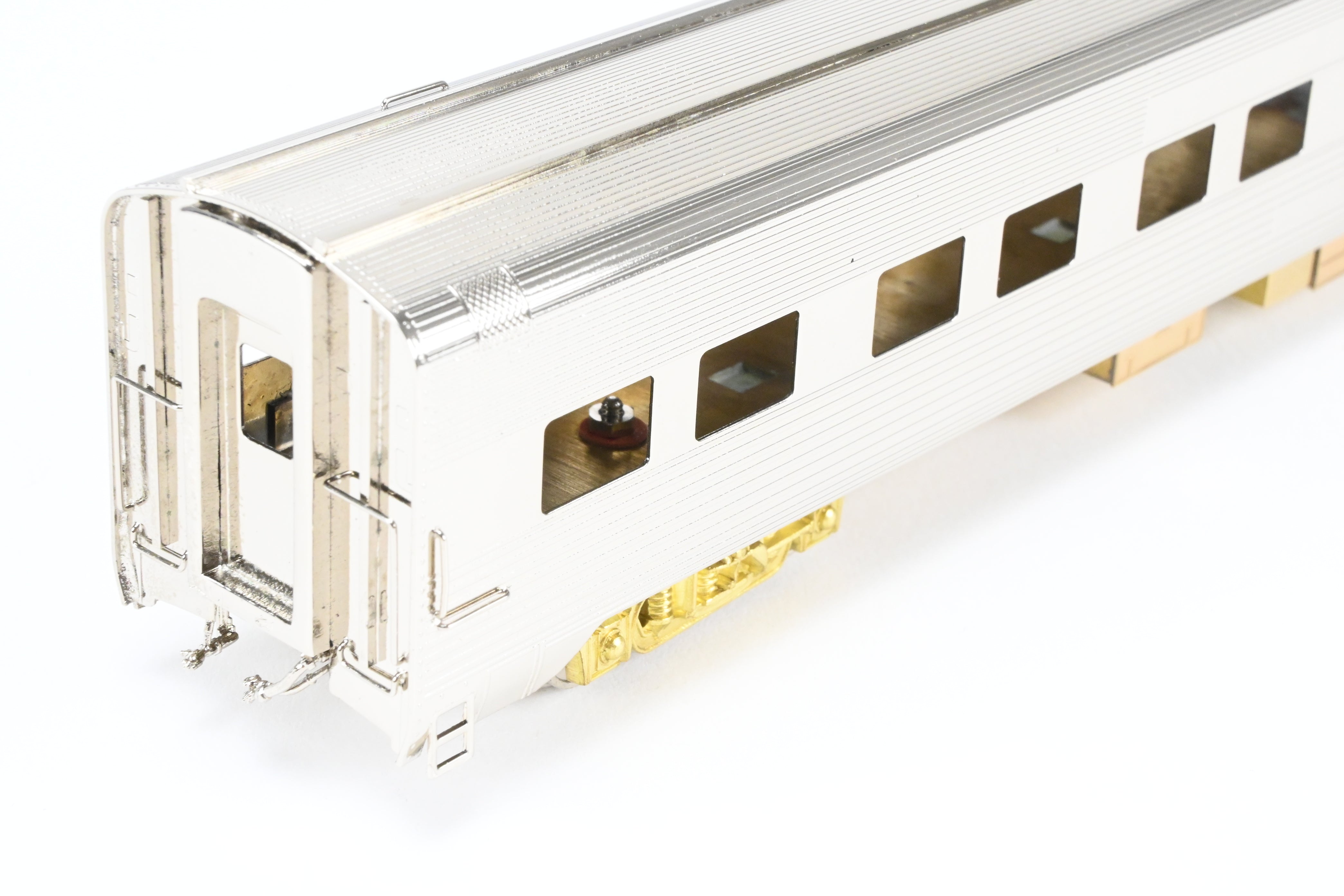 HO Scale Brass Cascade Models AT&SF - Santa Fe Budd Pine Series 10RMT - 6DBR Non - Skirted Sleeper Model Train Car