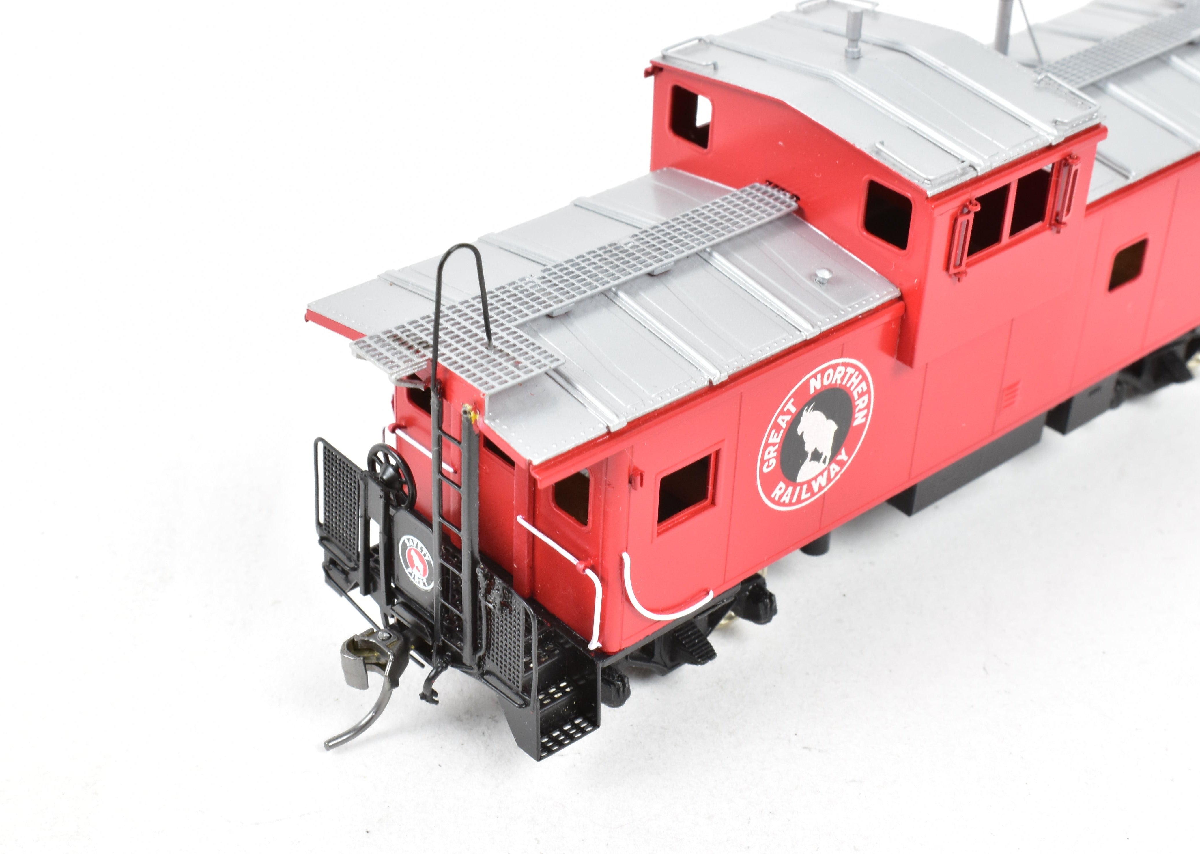 HO Brass Oriental Limited Great Northern X96 - 155 Class FP Caboose Model