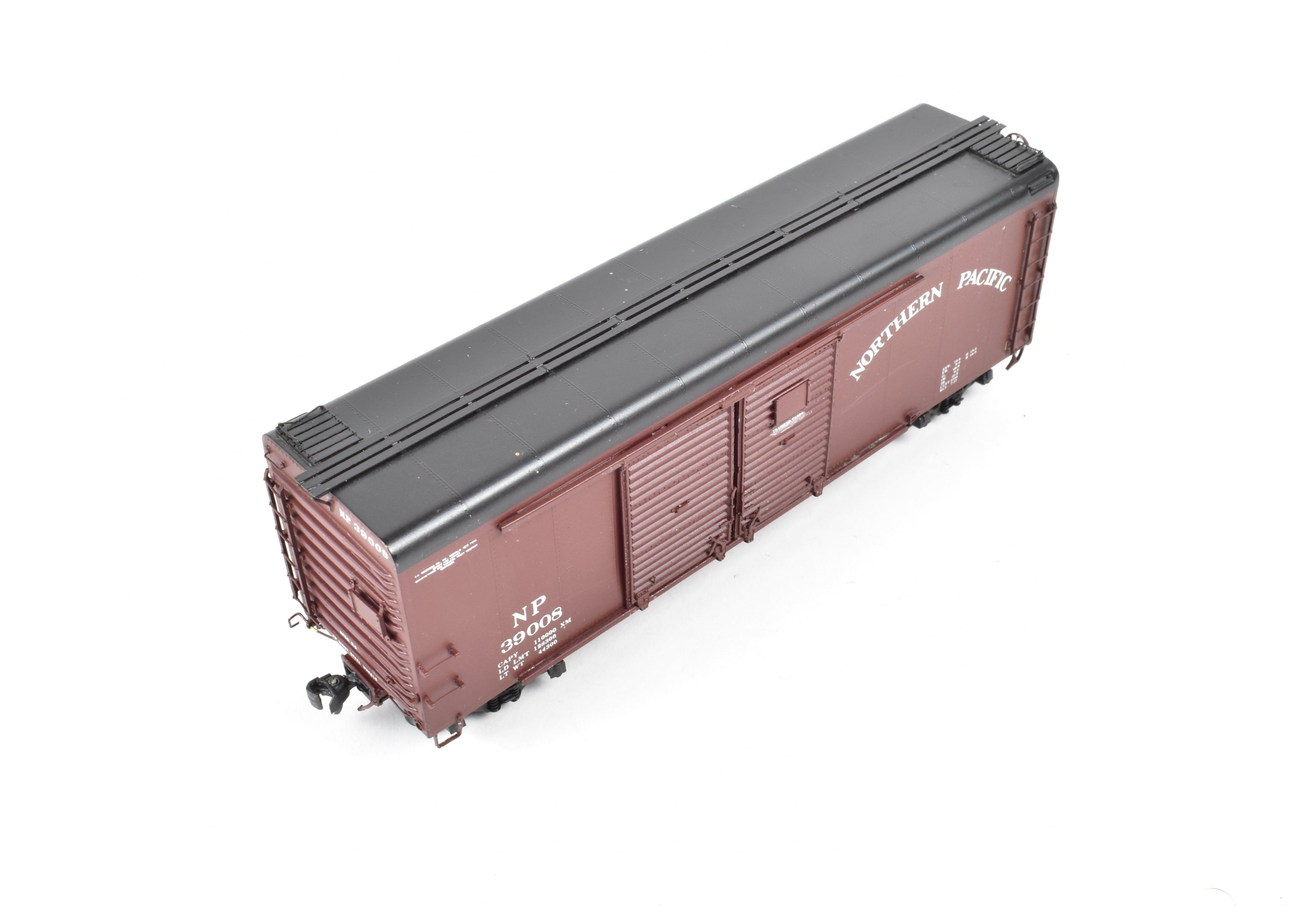 HO Scale Brass NP - Northern Pacific 40' Round Roof Painted Auto Box Car by W&R Enterprises