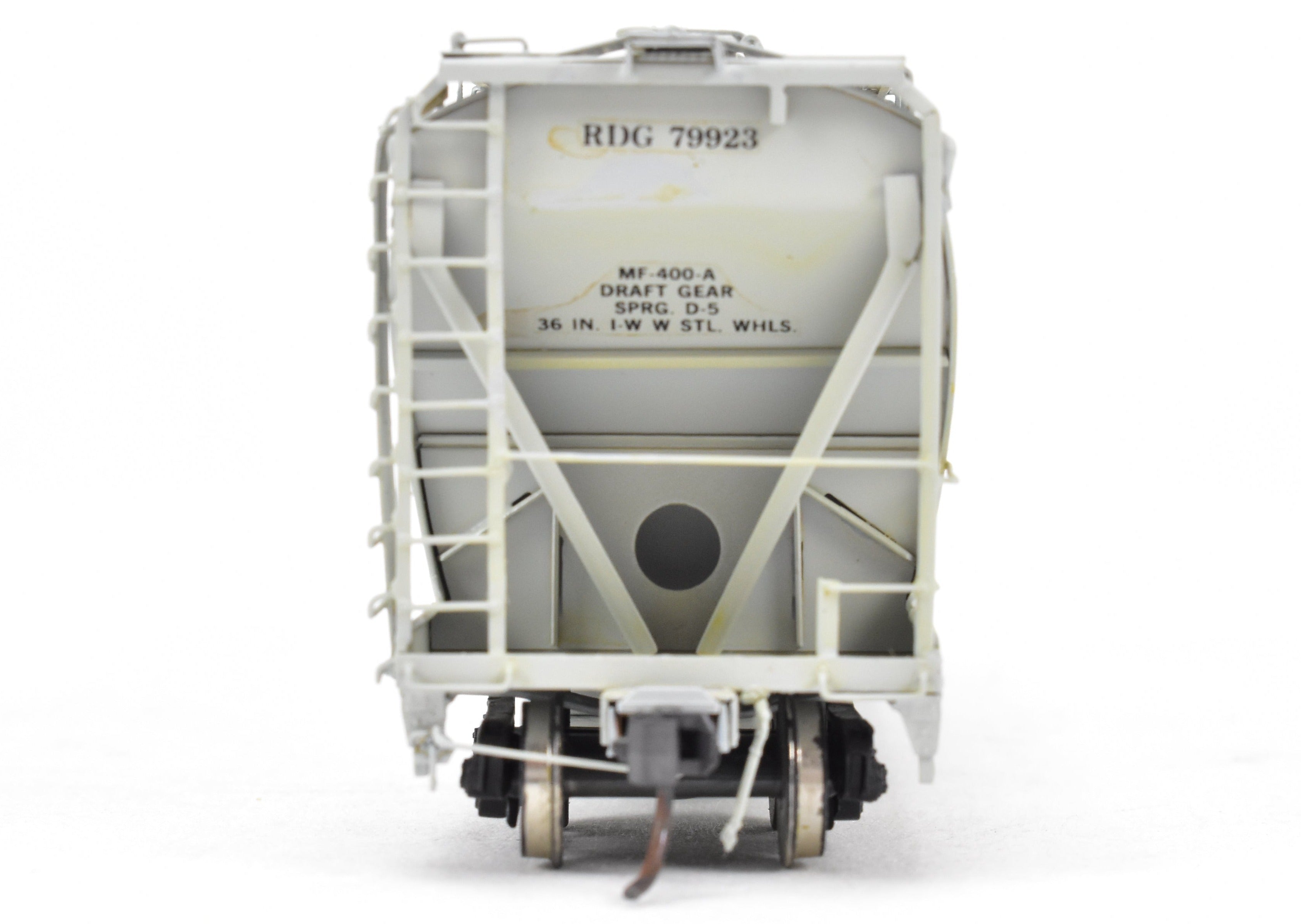 HO Scale Brass Model Train - Overland Models, Inc. (OMI) Reading RDG ACF 3 - Bay Centerflow 4650 Covered Hopper with 3 Long Hatches, CP No. 79923