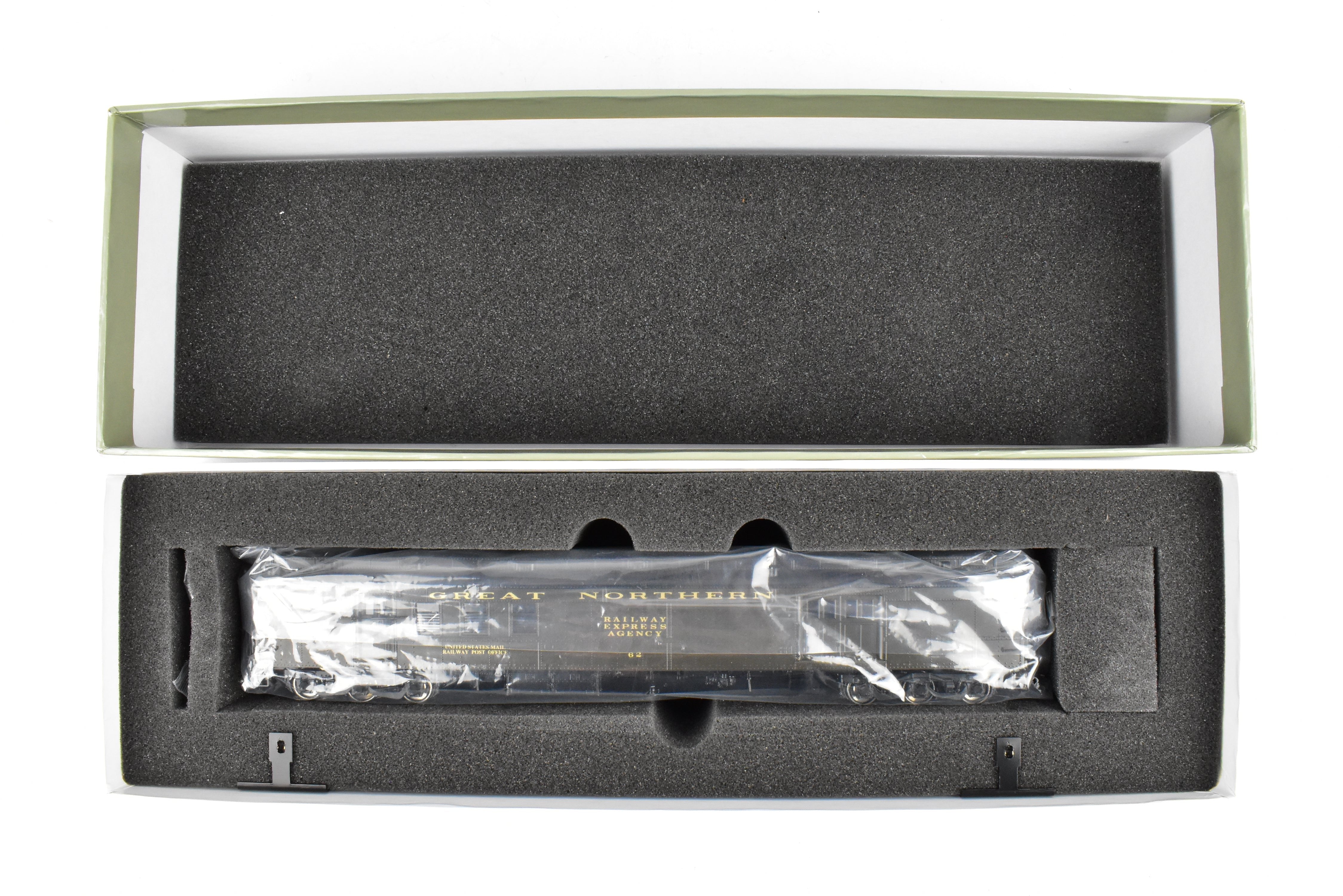 High - Quality HO Scale Brass Challenger Imports CIL - Great Northern HW Baggage Mail Express Car Model Series #52 - #71 with FP #62