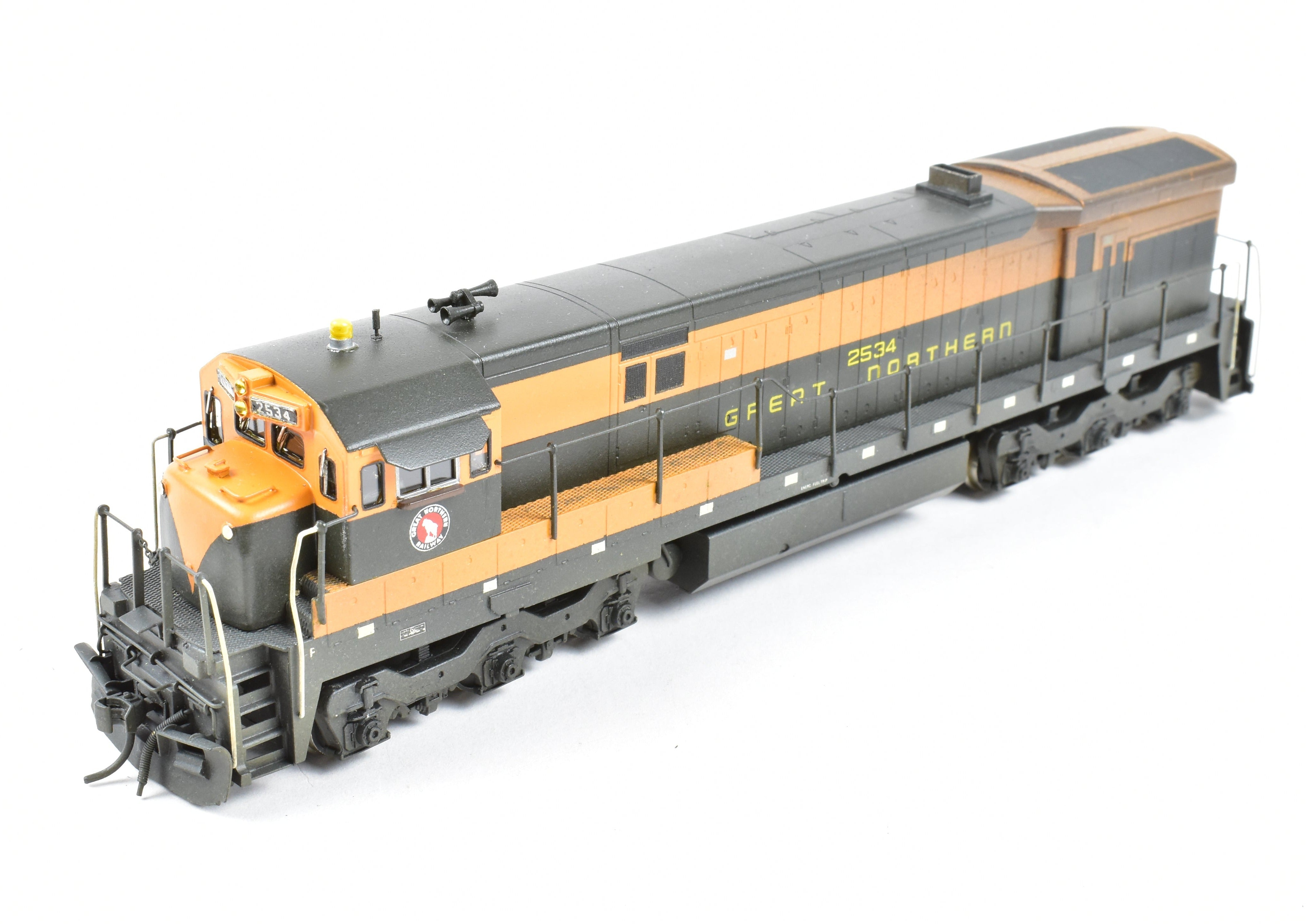 HO Scale Brass ALCO Great Northern General Electric U - 33C Diesel Locomotive Model GN for Model Train Enthusiasts