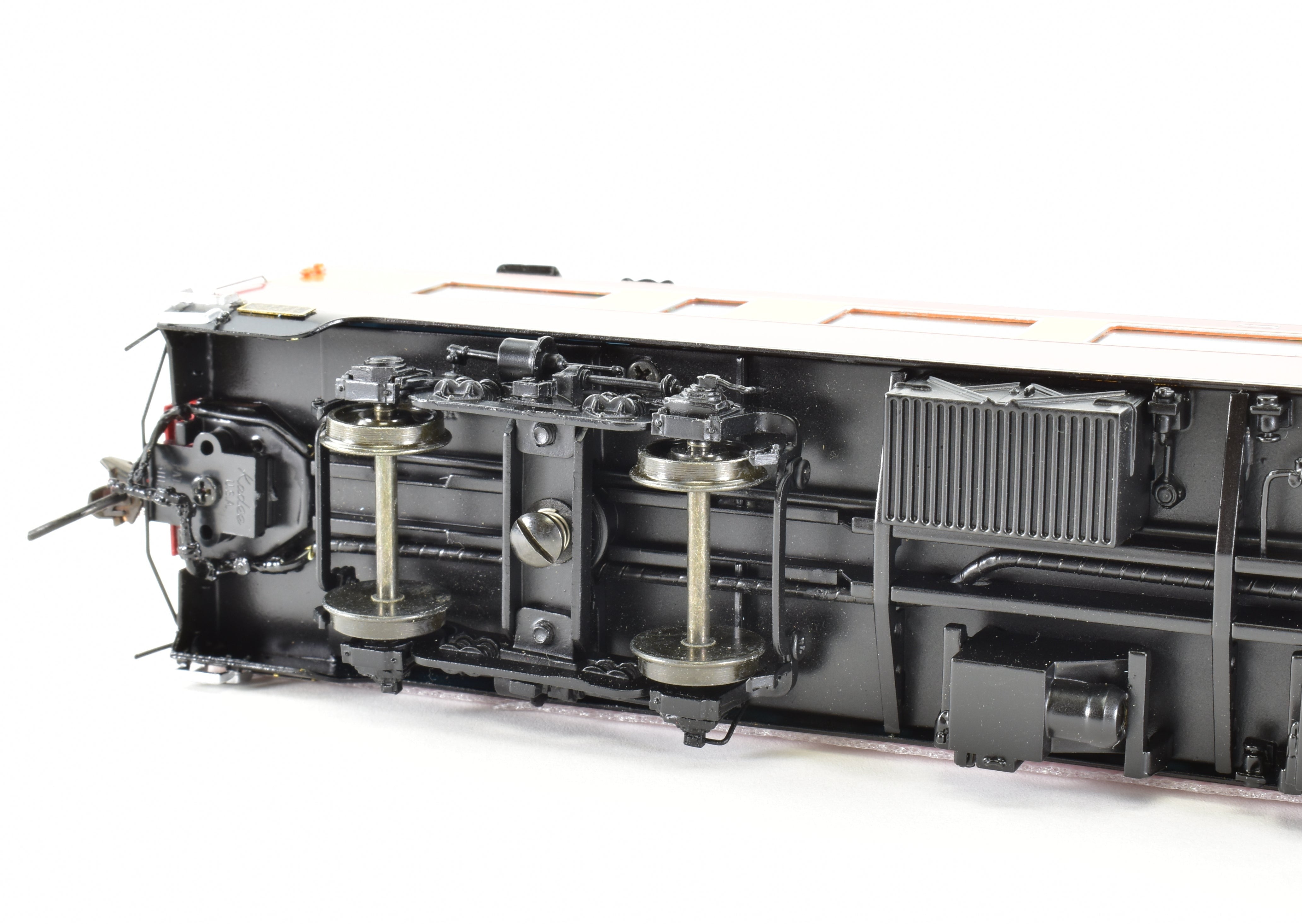 HO Scale Brass Model Train Consignment Set - Challenger Imports SP - Southern Pacific 1955 Shasta Daylight 10 - Car Train Set with FP