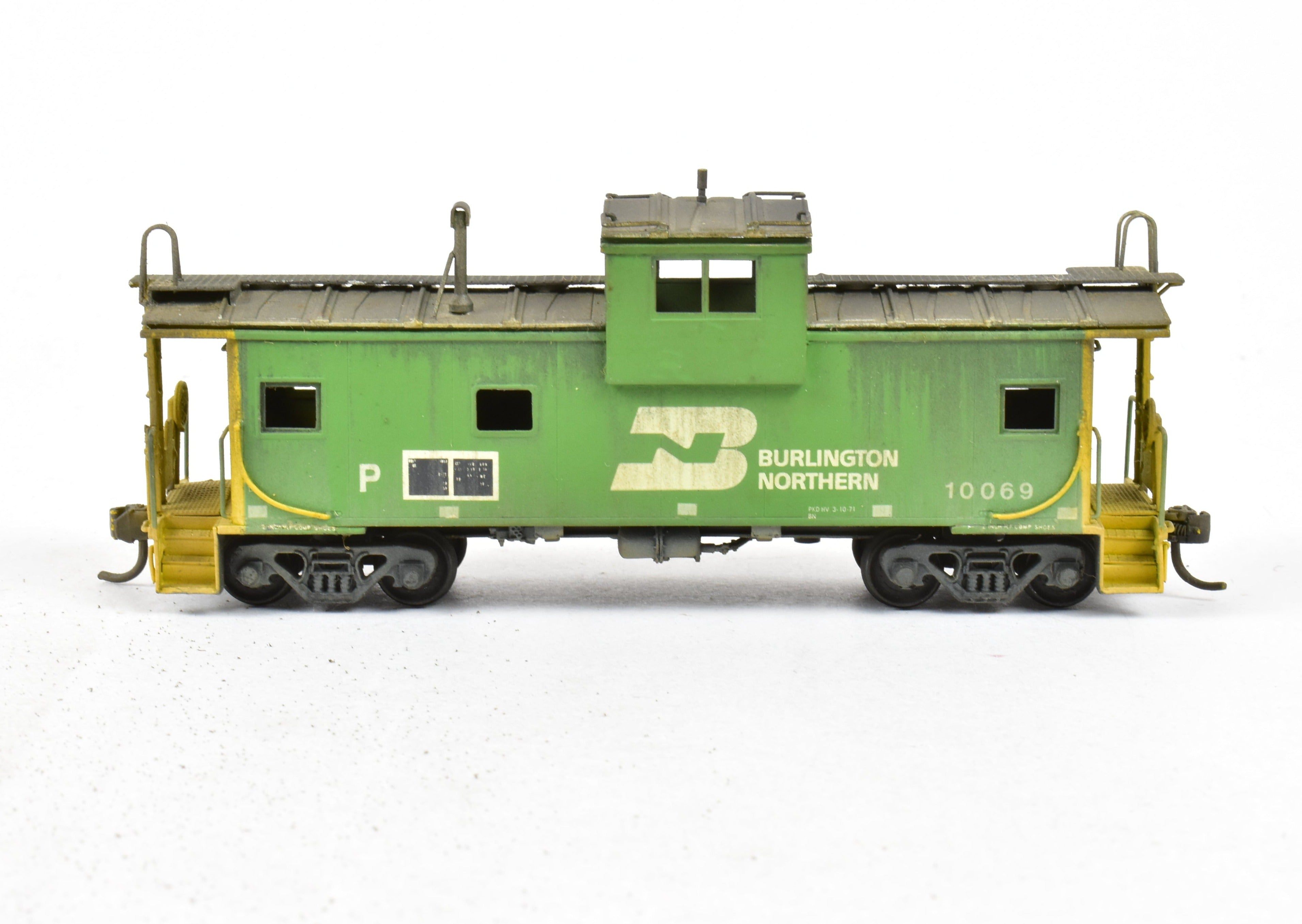 HO Scale Brass Oriental Limited Burlington Northern X Caboose X96 - 155 Class Model with Custom Painting and Weathering Effect