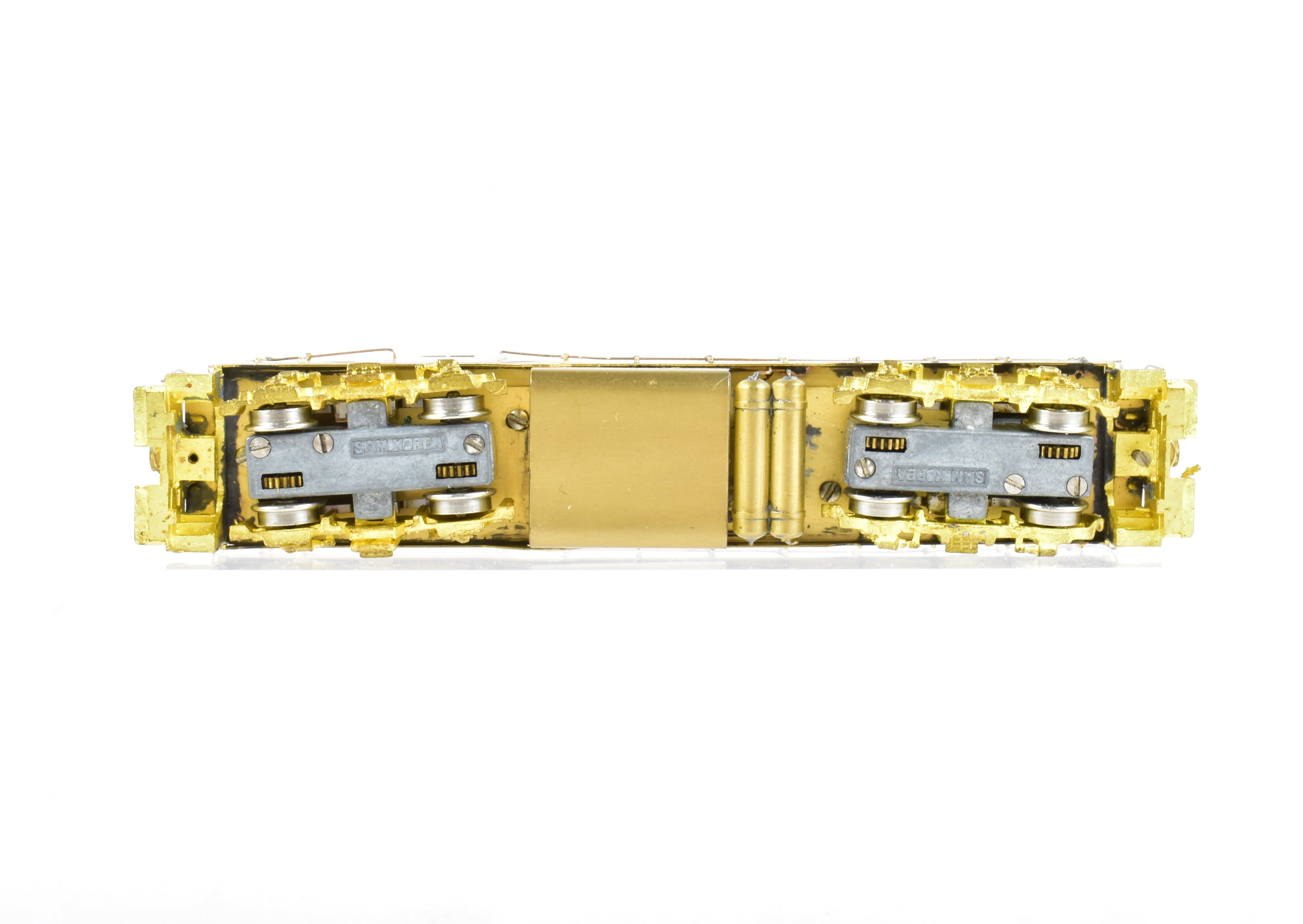 N Scale Brass Hallmark Model EMD GP - 9 Standard Version Train Model with Detachable Dynamic Brakes for Various Road Layouts