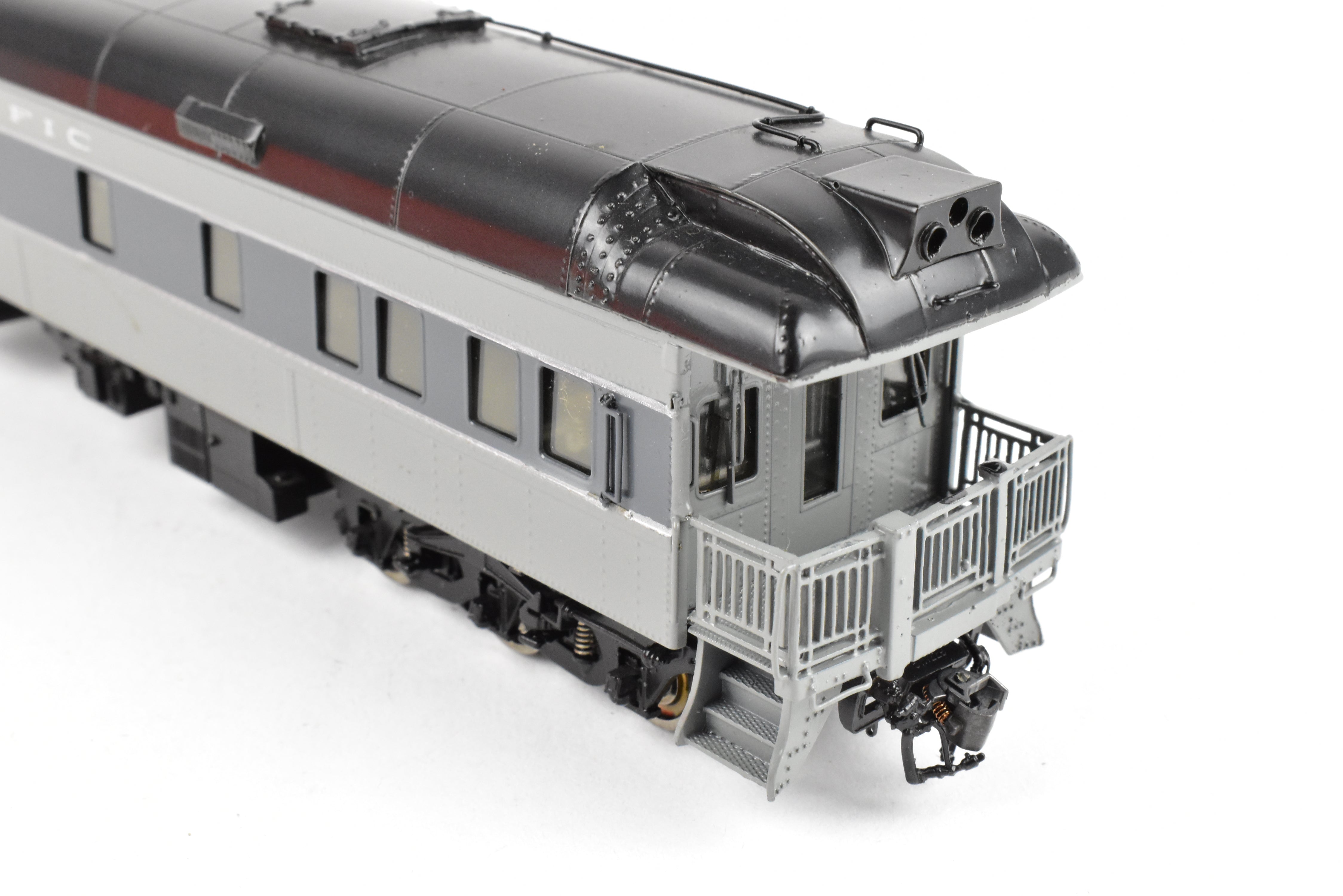 HO Brass Precision Scale Co. Southern Pacific Sacramento Business Car in Factory Two-Tone Gray