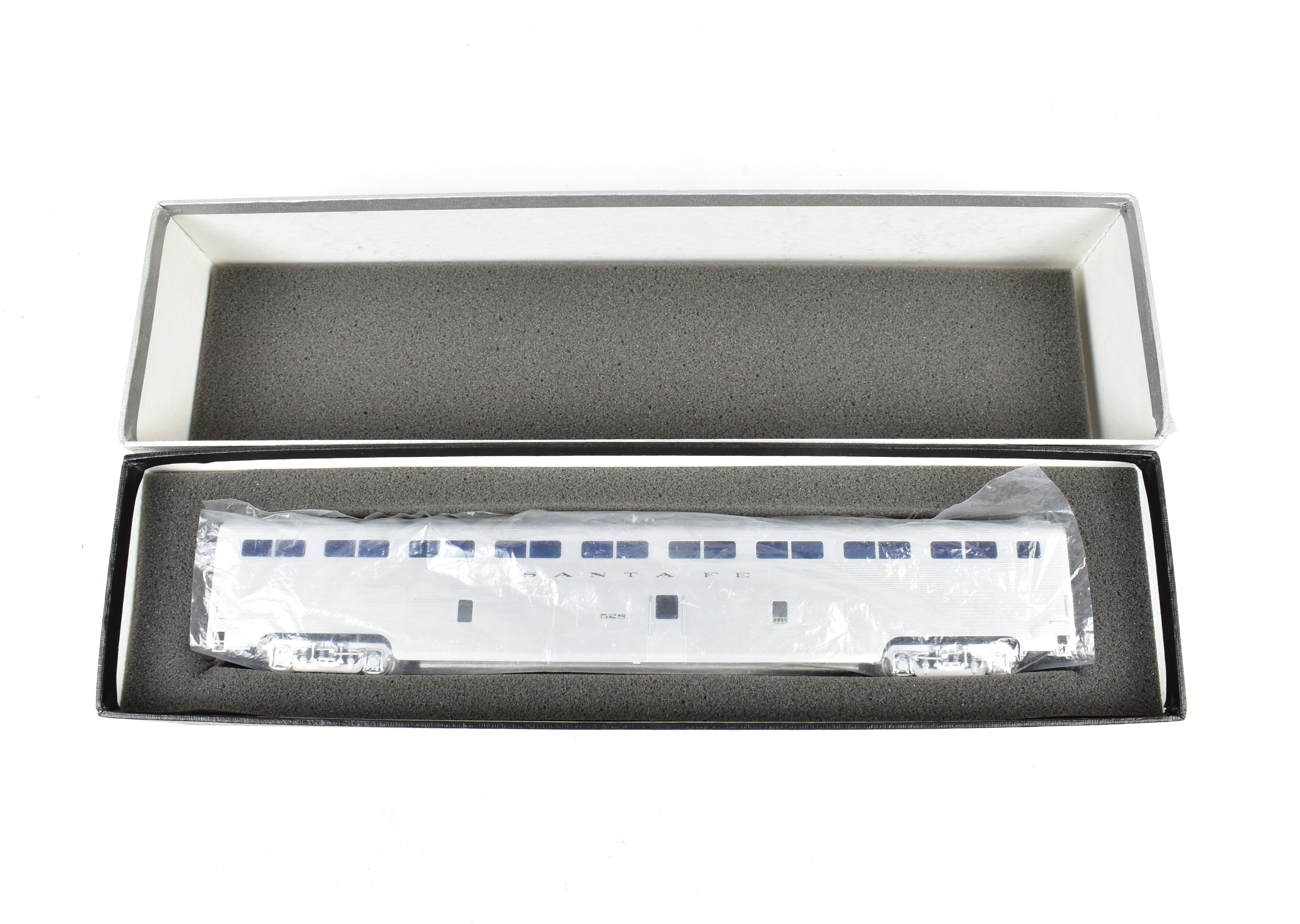 HO Brass Hallmark ATSF Santa Fe High - Level 528 Series Lettered & Numbered Chair Car