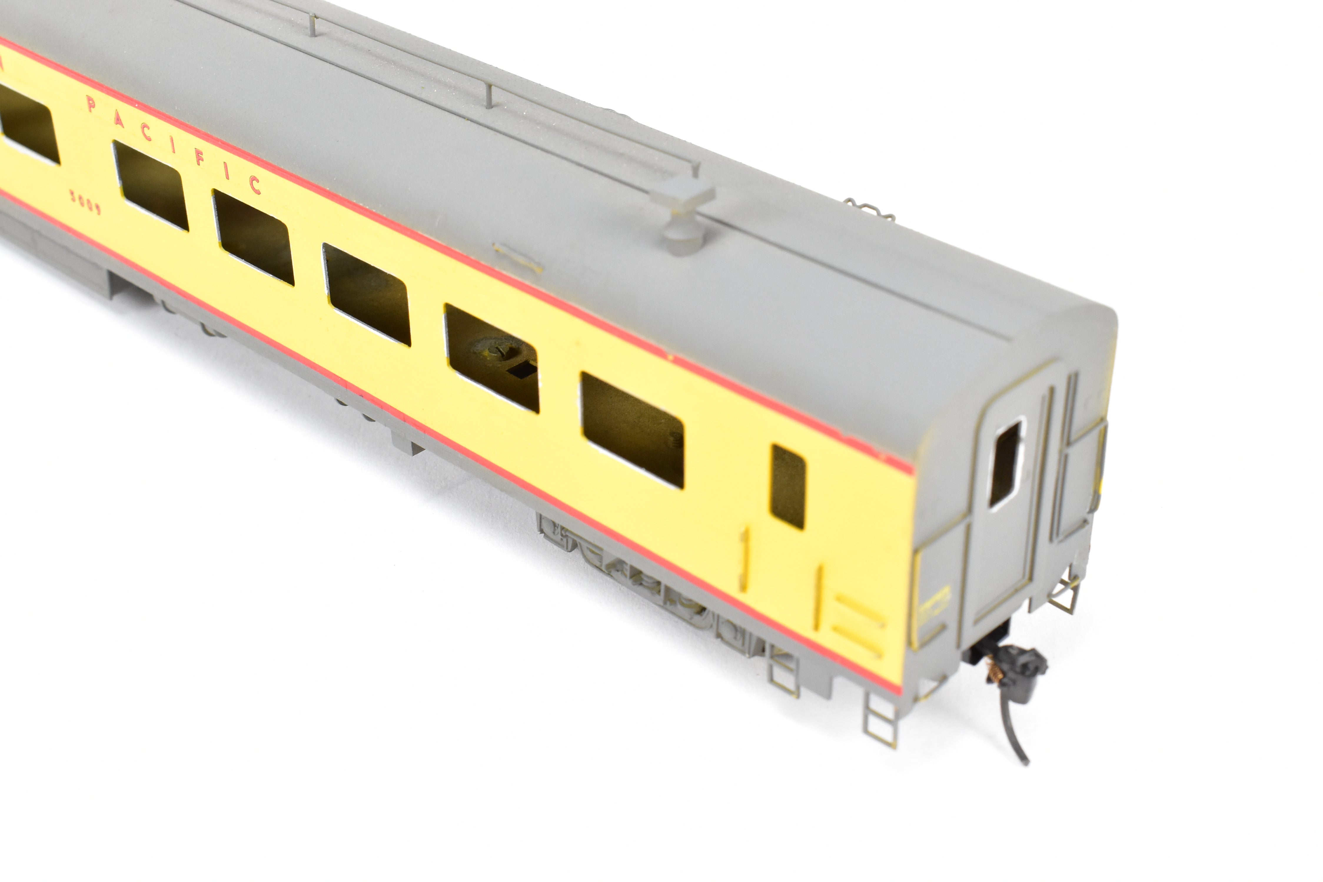 HO Scale Brass Model Train - S. Soho & Co. Union Pacific ACF #5009 Lunch Counter - Lounge Car