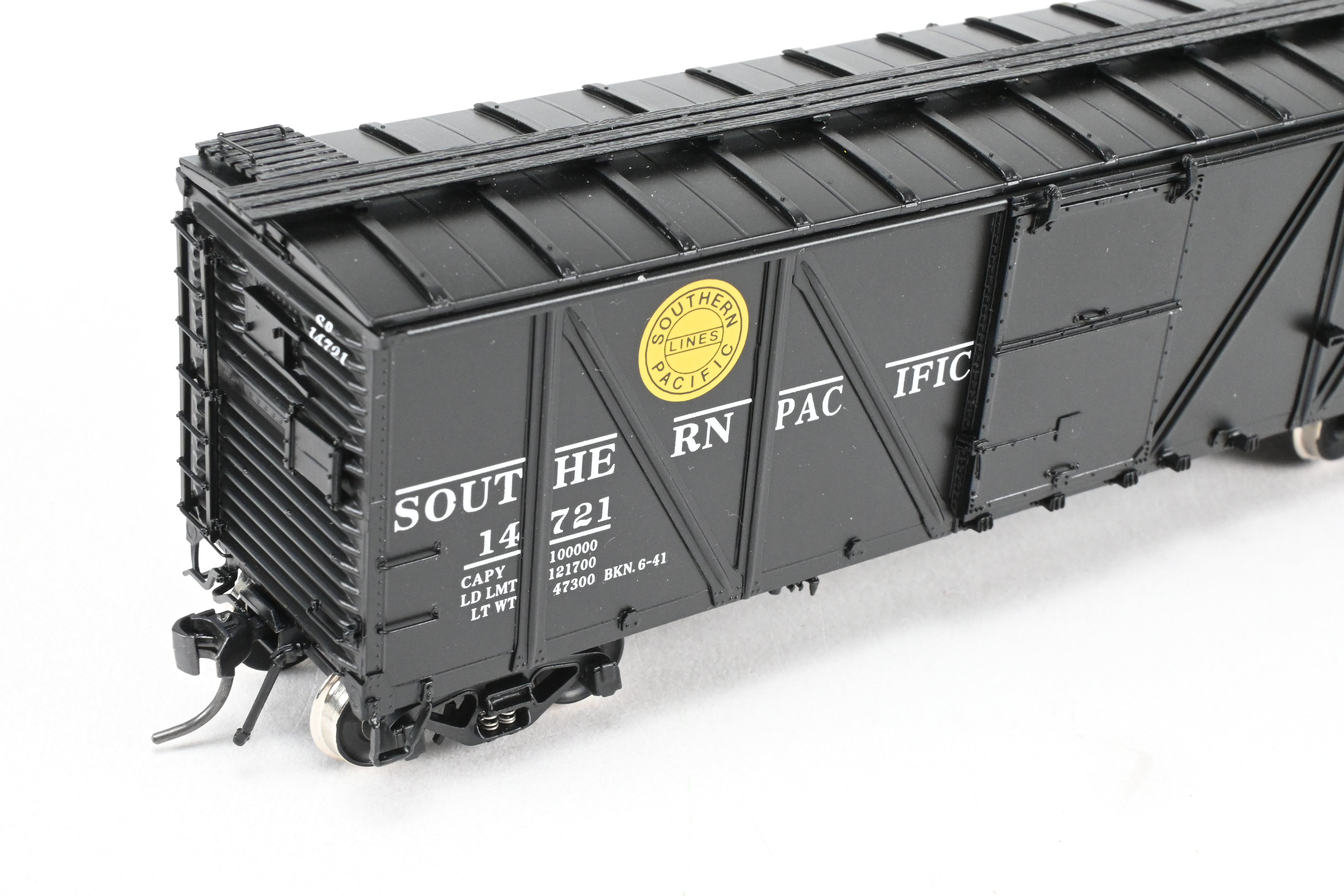 HO Scale Brass Box Car - Challenger Imports SP - Southern Pacific Class B - 50 - 15 Outside Braced Steel Sheathed Box Car with Murphy Radial Roof, Factory Painted for Overnight Service #14721