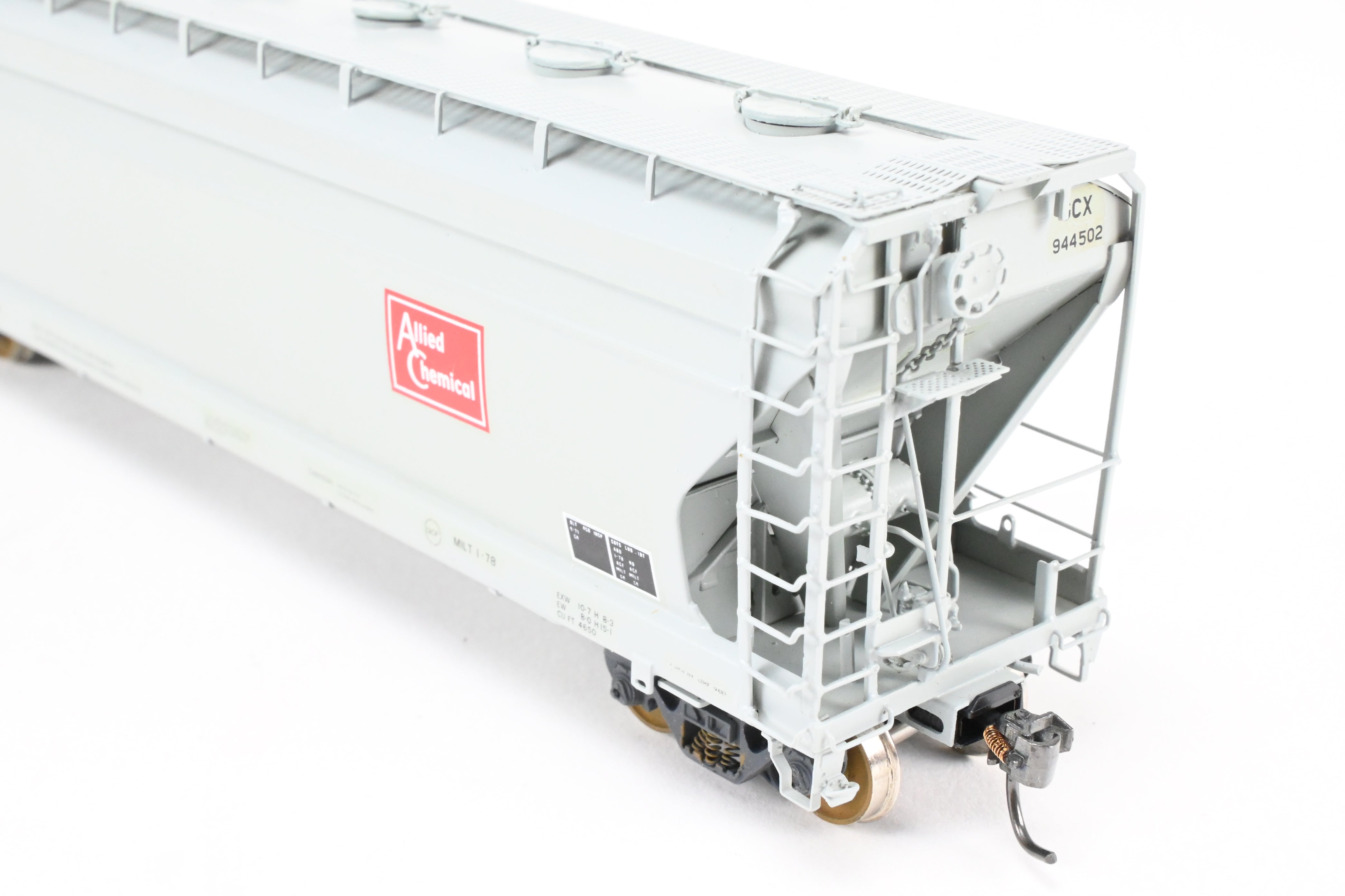 HO Scale Brass Model - Overland Models, Inc. Various Roads ACF 3 - Bay Counterflow 4650 Cubic Feet Covered Hopper Railway Model with 6 Round Hatches for CP Allied Chemical #944502