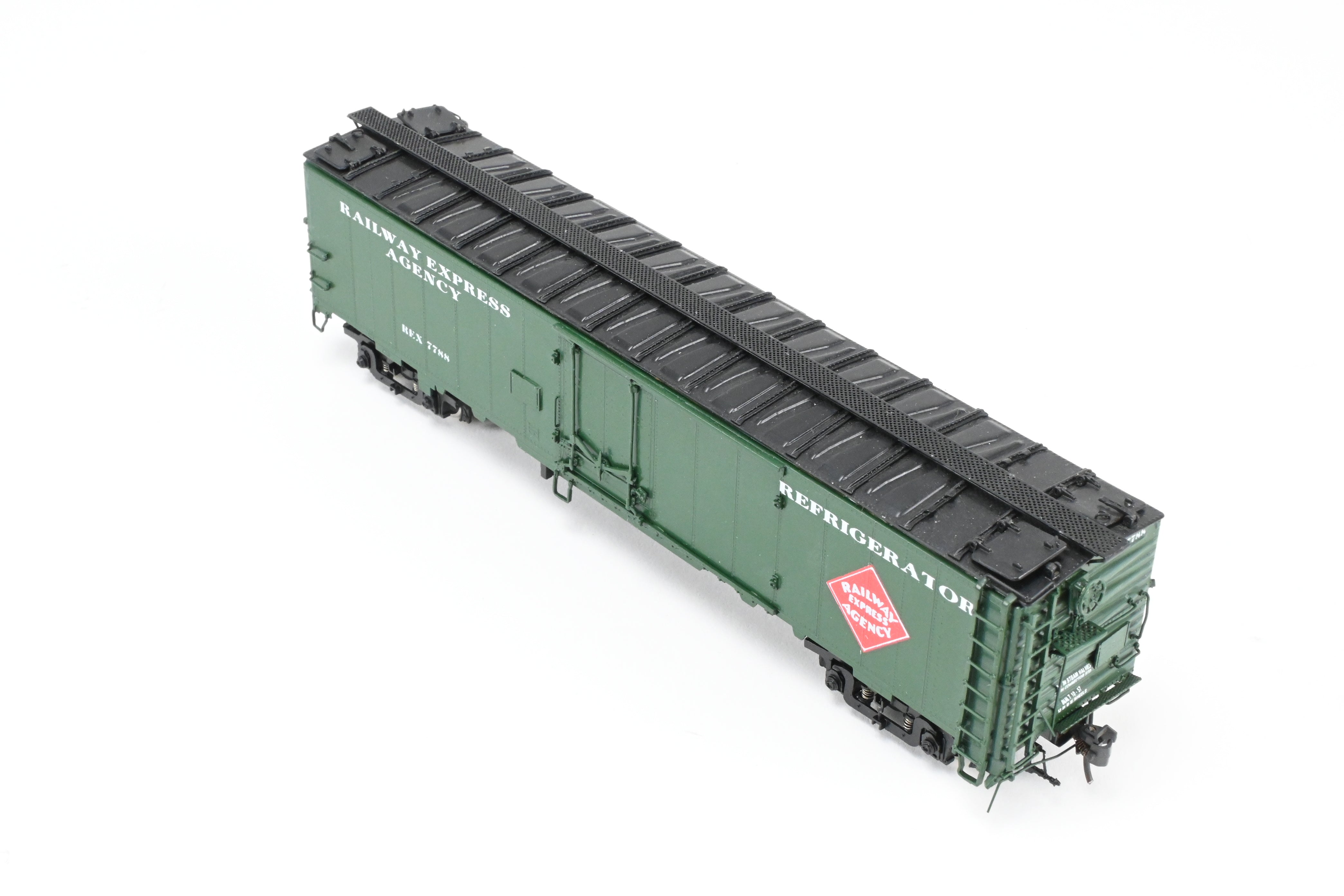 High - Quality HO Scale Brass CIL - Challenger Imports REA - Railway Express Agency 52 - Foot Steel Express Refrigerator Car Model FP