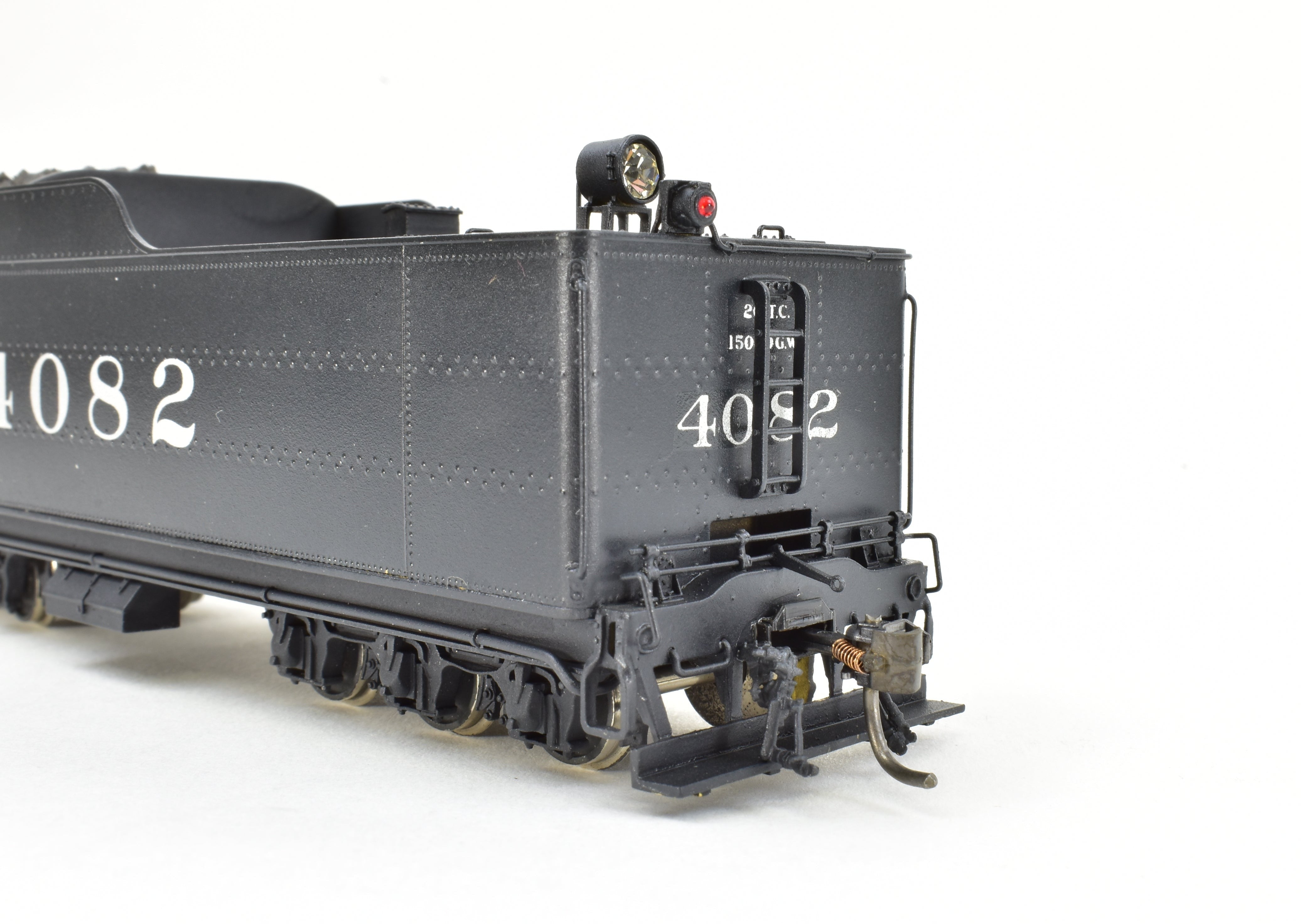High - Quality HO Scale Brass Steam Locomotive Key Imports ATSF - Santa Fe 2 - 8 - 2 Mikado Pro - Painted Model No. 4082