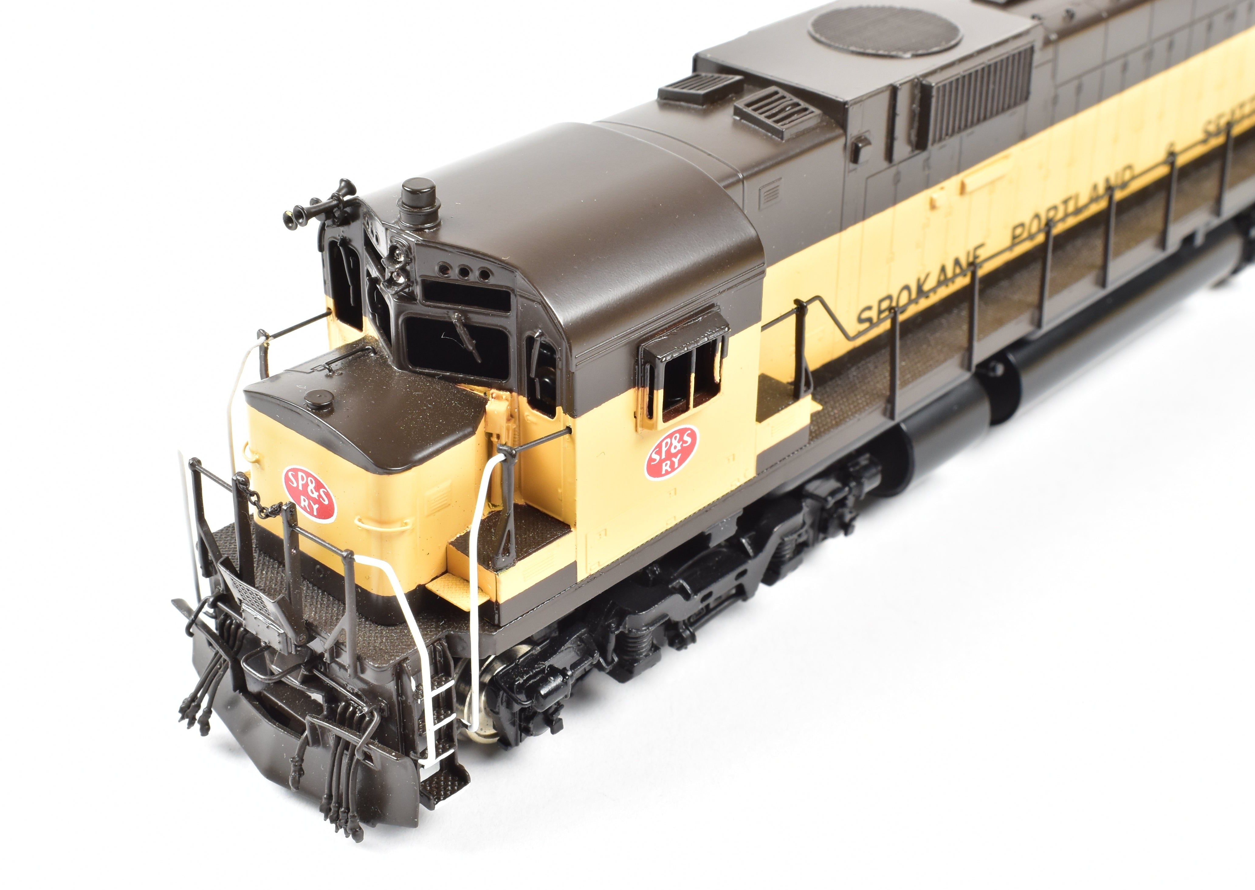 HO Scale Brass Model Train - Oriental Limited/Challenger Imports' Spokane, Portland & Seattle Alco C - 636 FP Un - numbered Locomotive