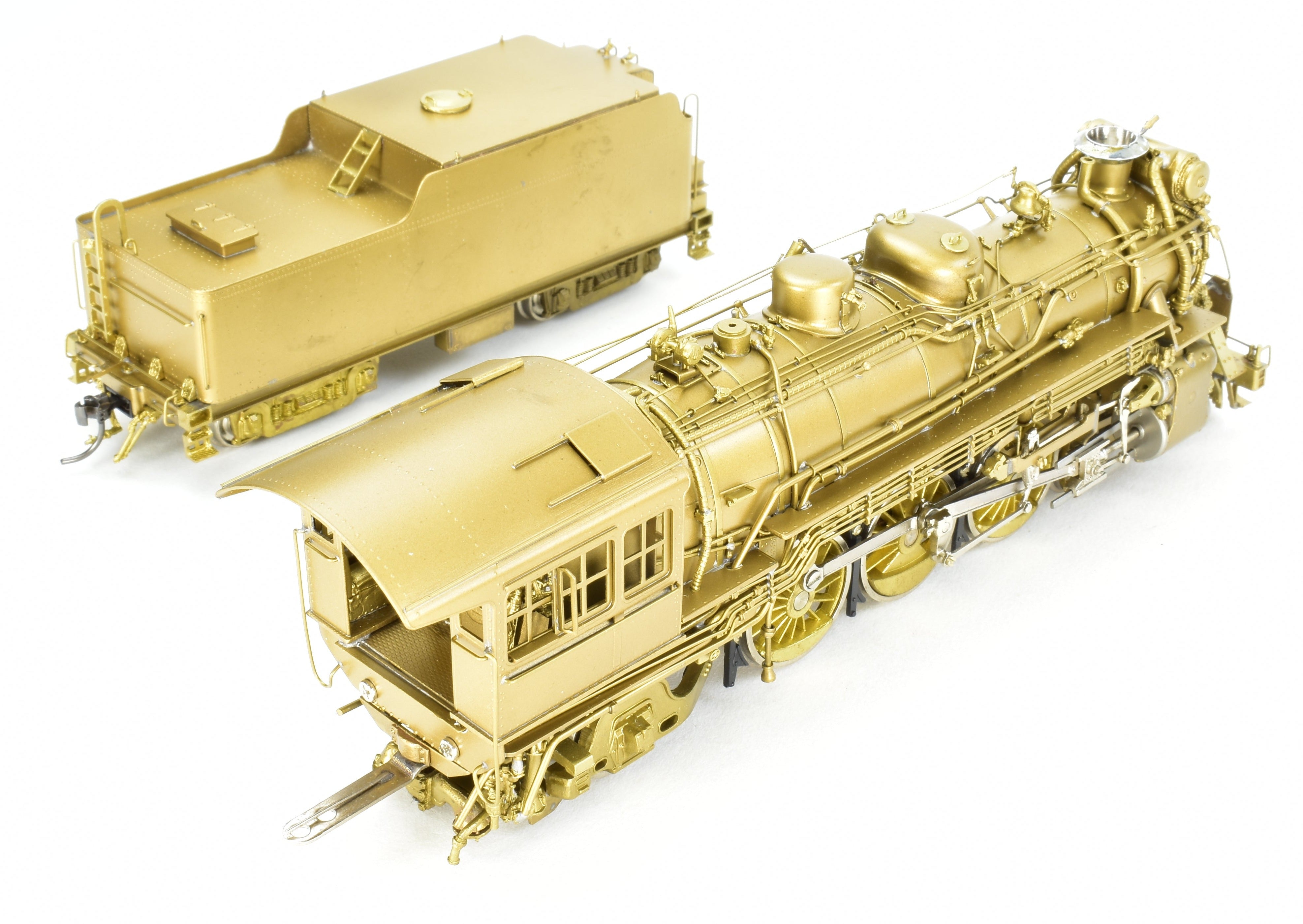 HO Scale Brass Hallmark Models Texas & Pacific 4-6-2 700 P-1-b Steam Locomotive Model
