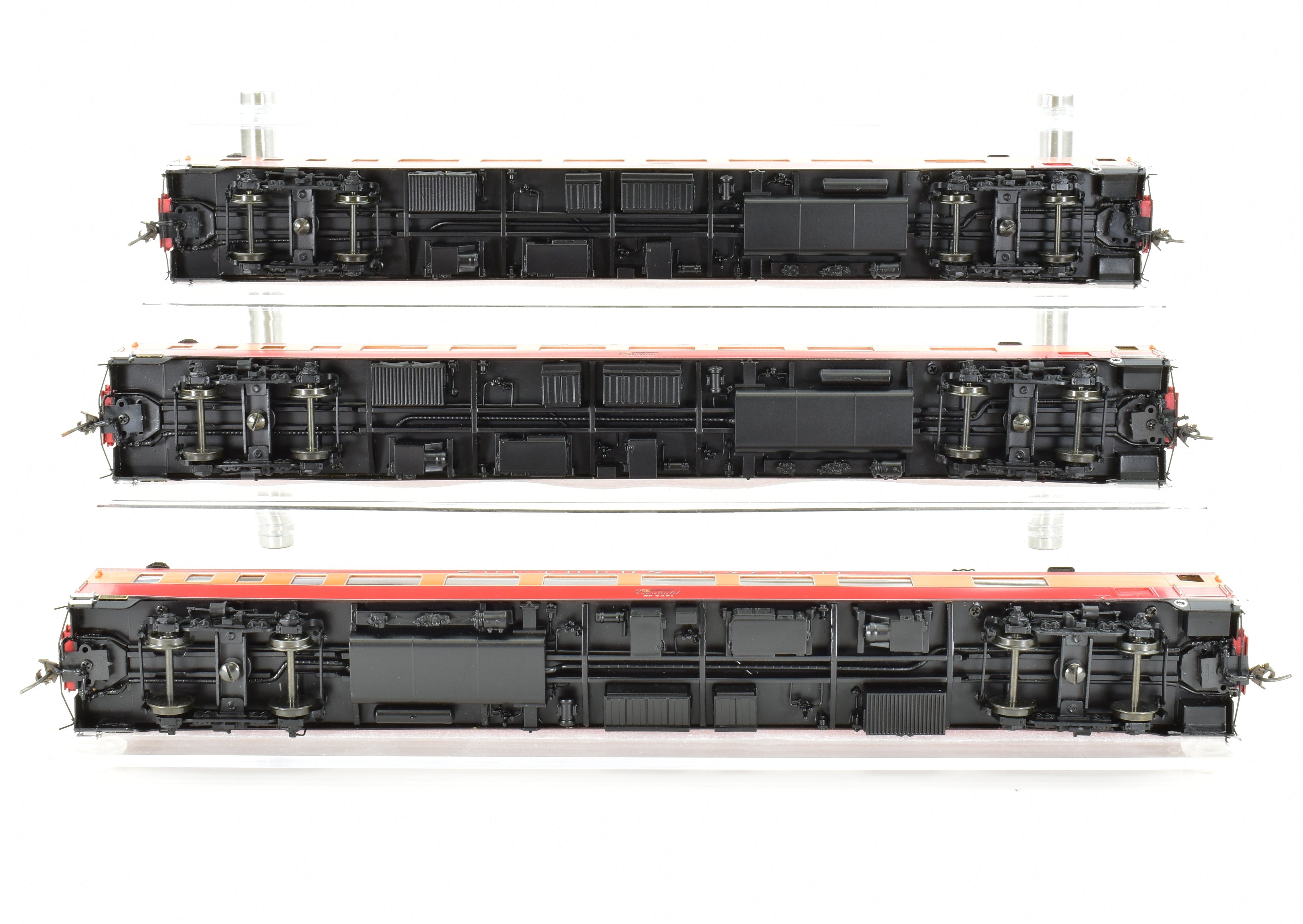 HO Scale Brass Model Train Consignment Set - Challenger Imports SP - Southern Pacific 1955 Shasta Daylight 10 - Car Train Set with FP